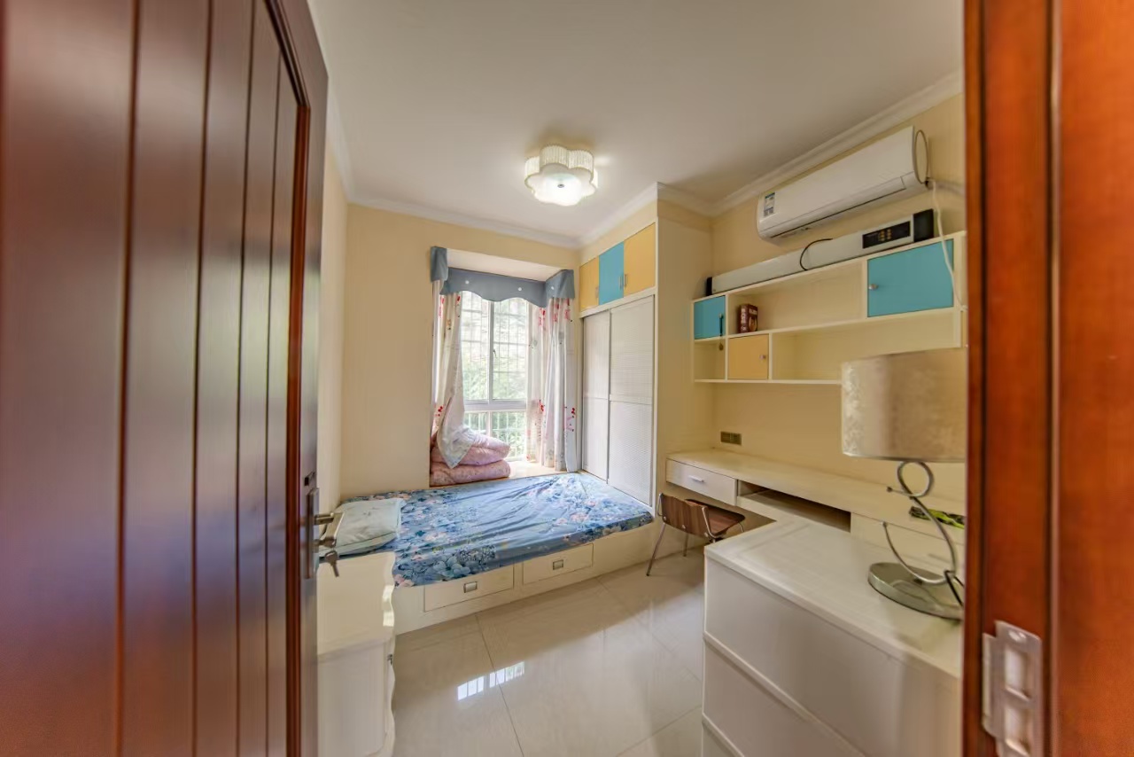 枫华府第  3室2厅2卫    2300.0元/月 枫华府第  3室2厅2卫    2300.0元/月