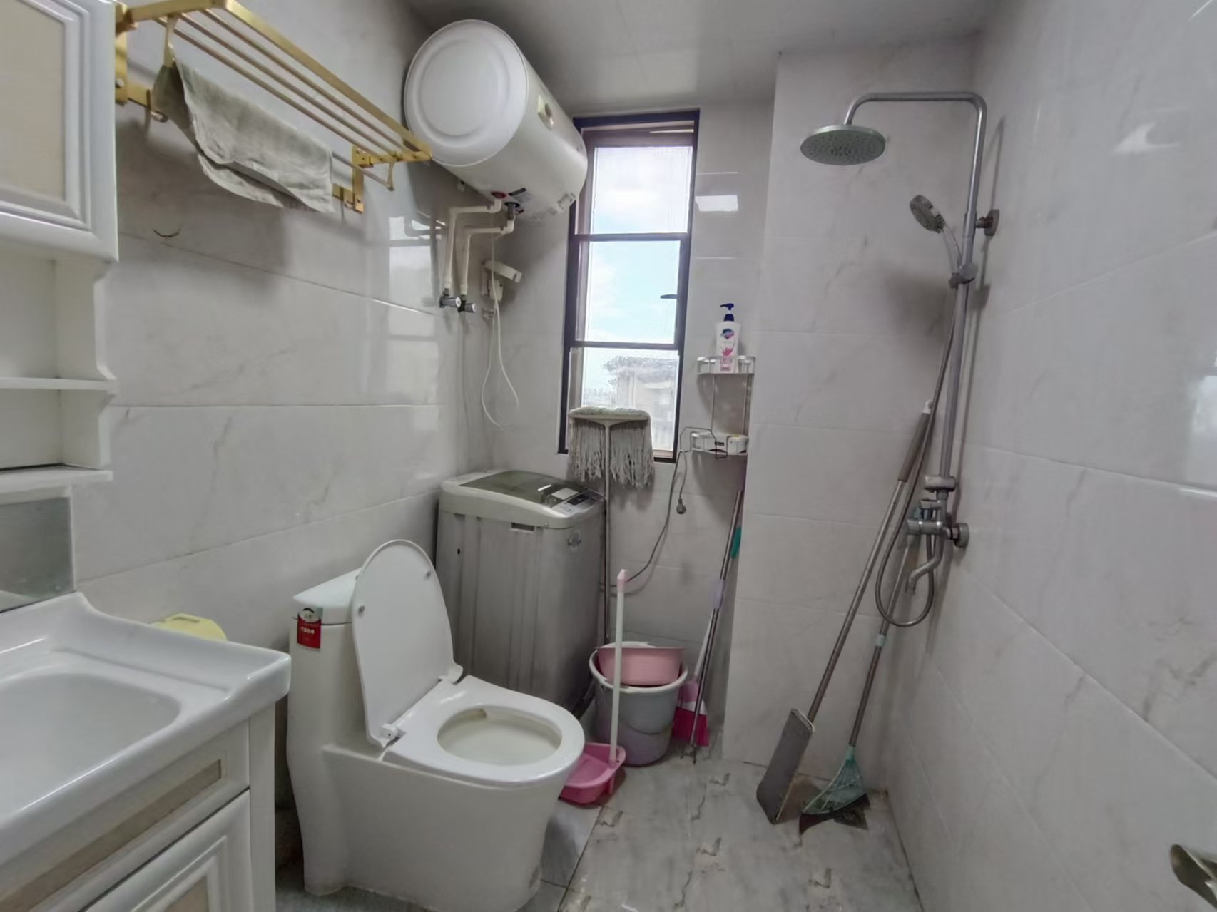 盈滨海岸 2室2厅1卫 100.0万 盈滨海岸 2室2厅1卫 100.0万室内图