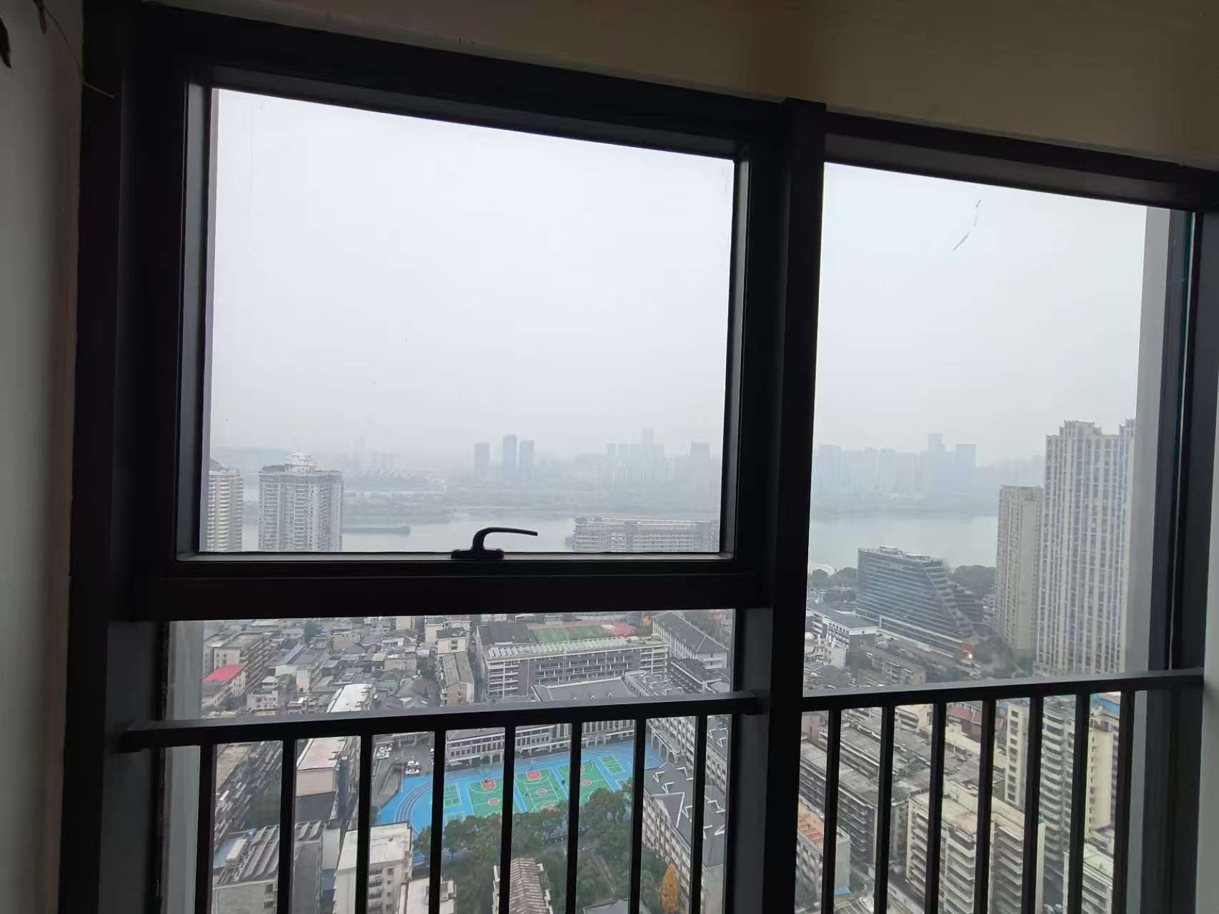 华润置地中心  1室1厅1卫   2700.00元/月室内图