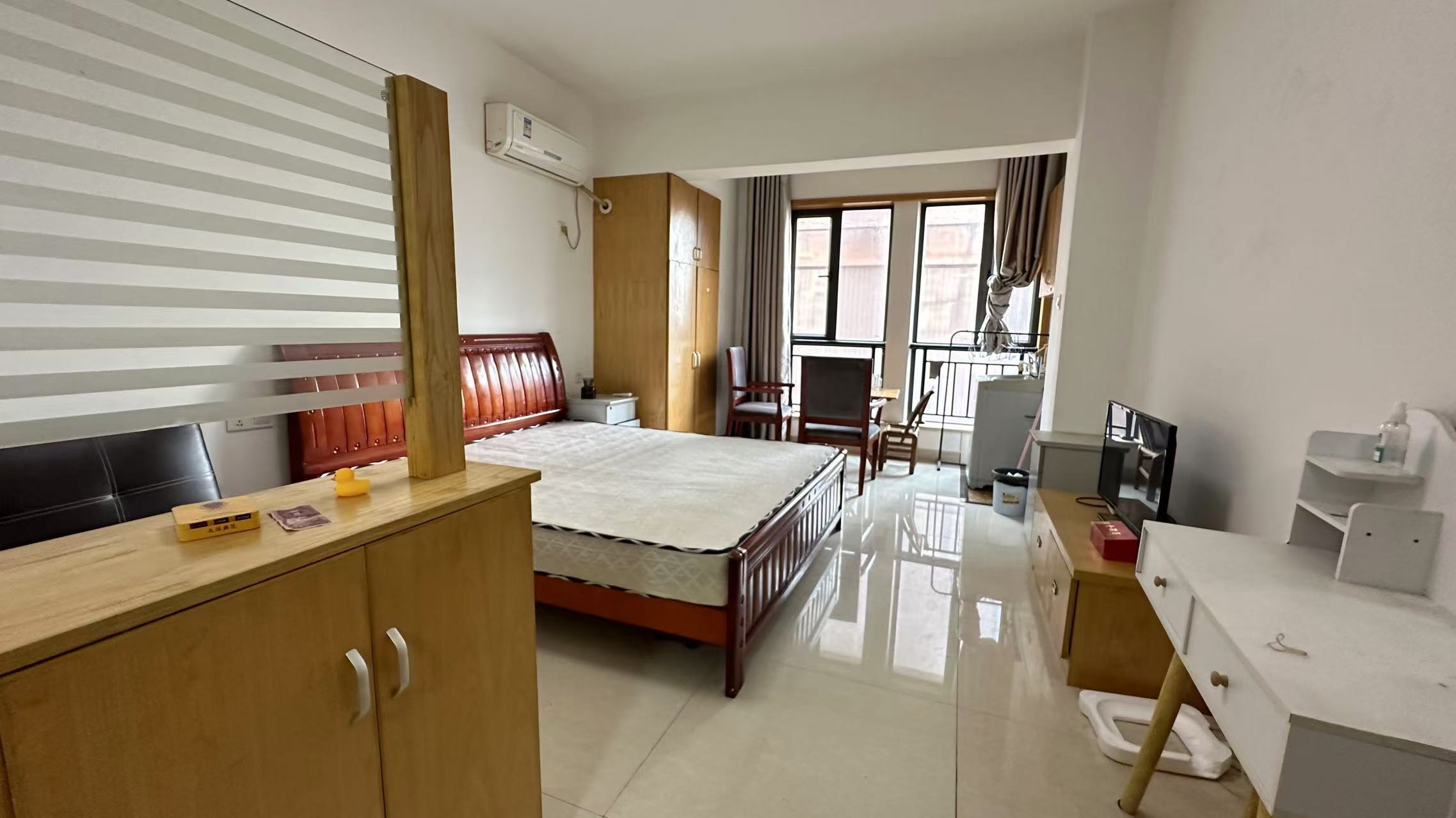 万象凯旋湾 1室1厅1卫 1500.0元/月 万象凯旋湾 1室1厅1卫 1500.0元/月室内图