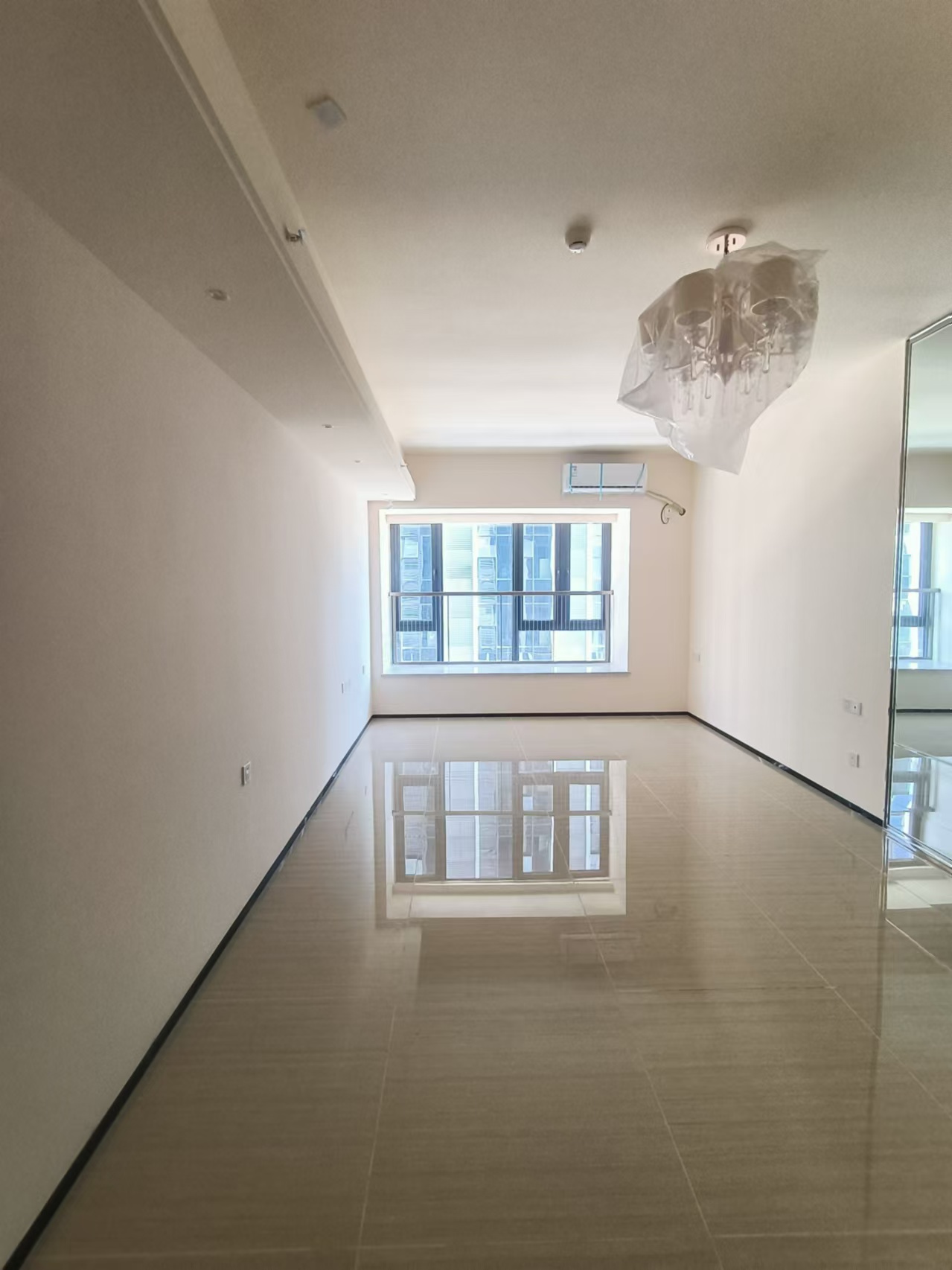 恒大时代广场 1室1厅1卫 950.0元/月 恒大时代广场 1室1厅1卫 950.0元/月室内图