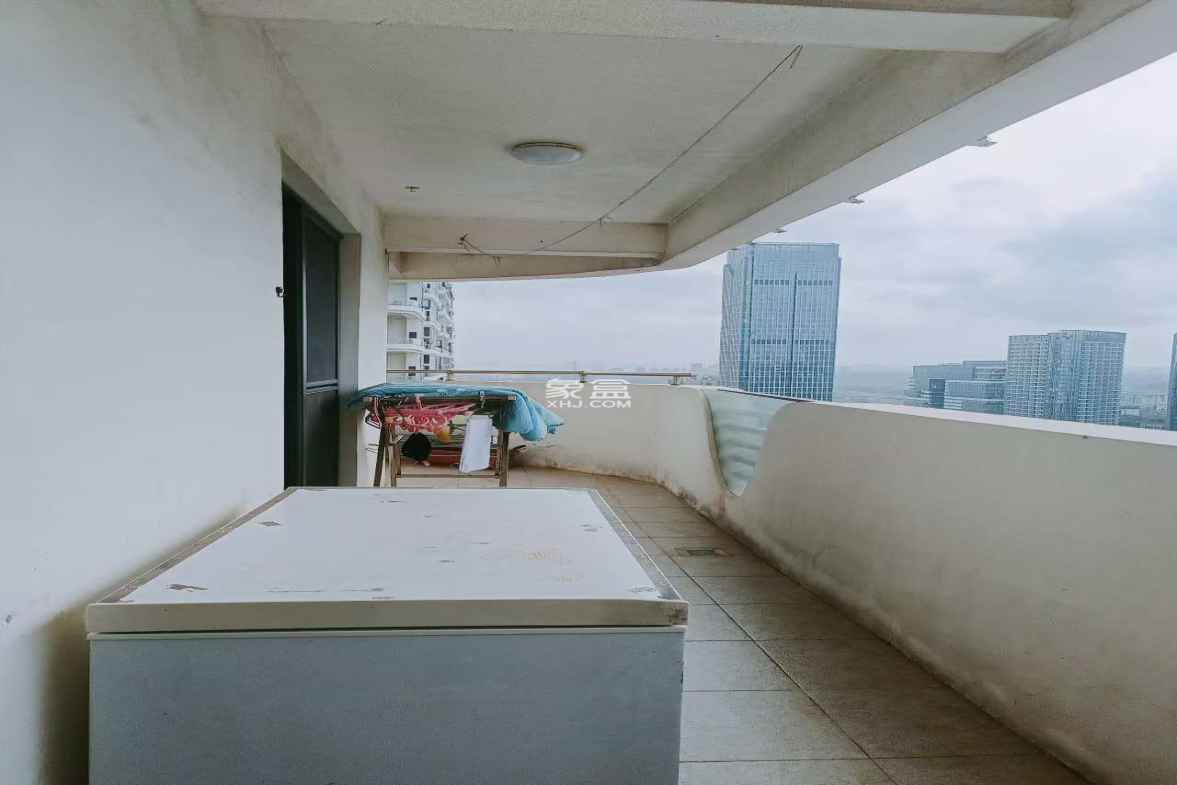 远大购物广场  2室2厅2卫    120.0万 远大购物广场  2室2厅2卫    120.0万室内图