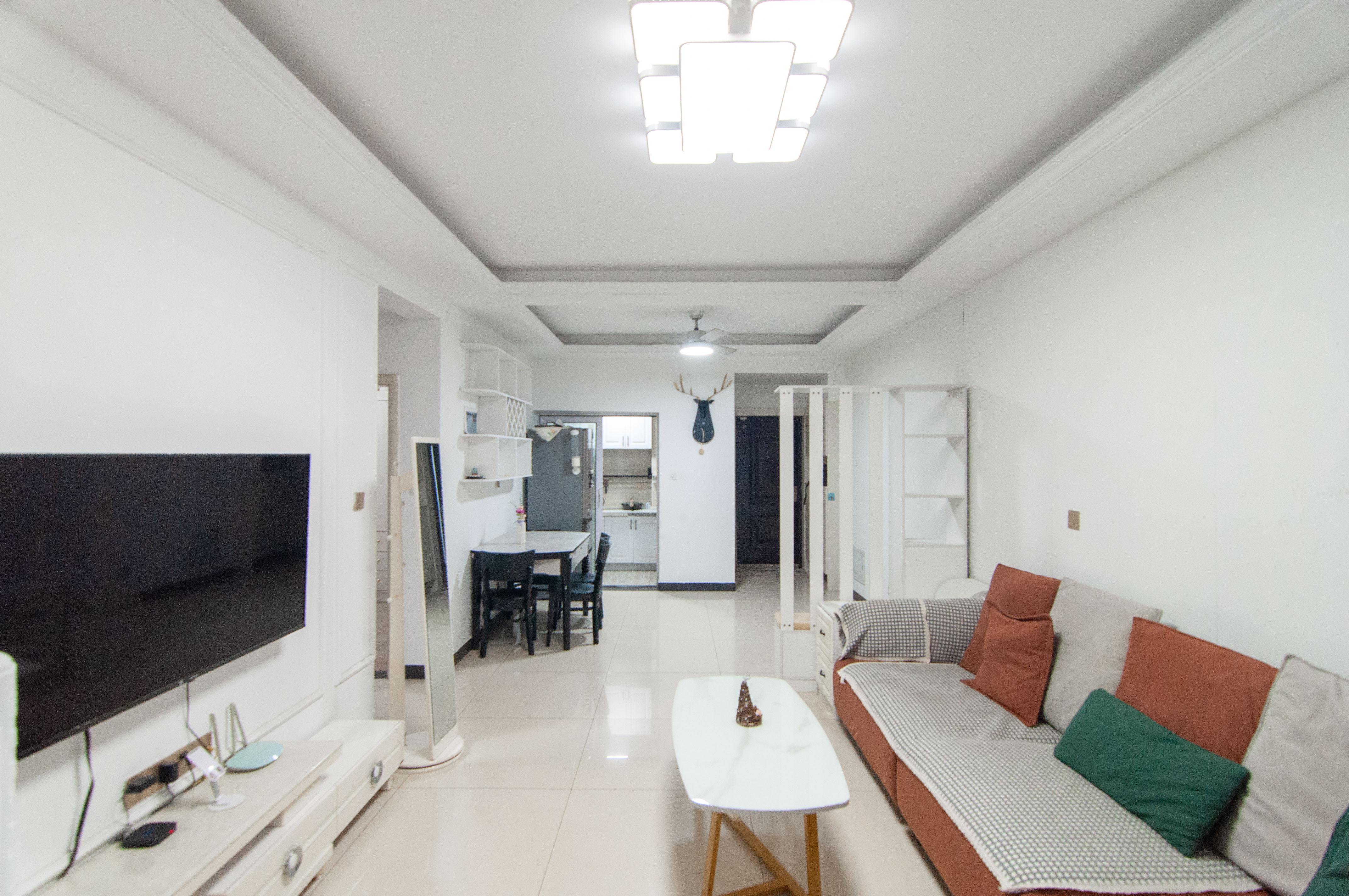 美麓阳光 2室2厅1卫 78.0万 美麓阳光 2室2厅1卫 78.0万客厅