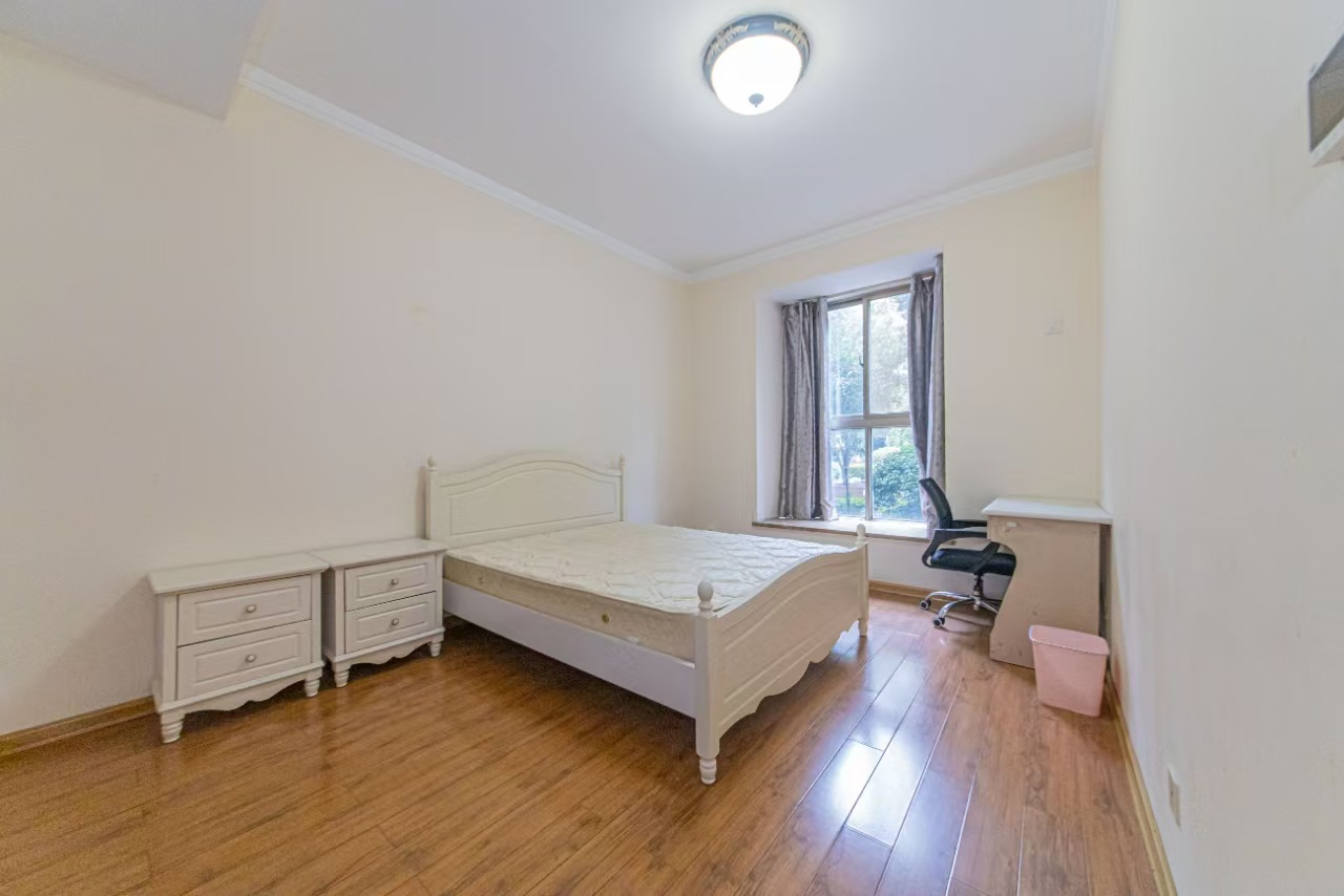 石竹苑  4室2厅2卫    3600.0元/月 石竹苑  4室2厅2卫    3600.0元/月室内图