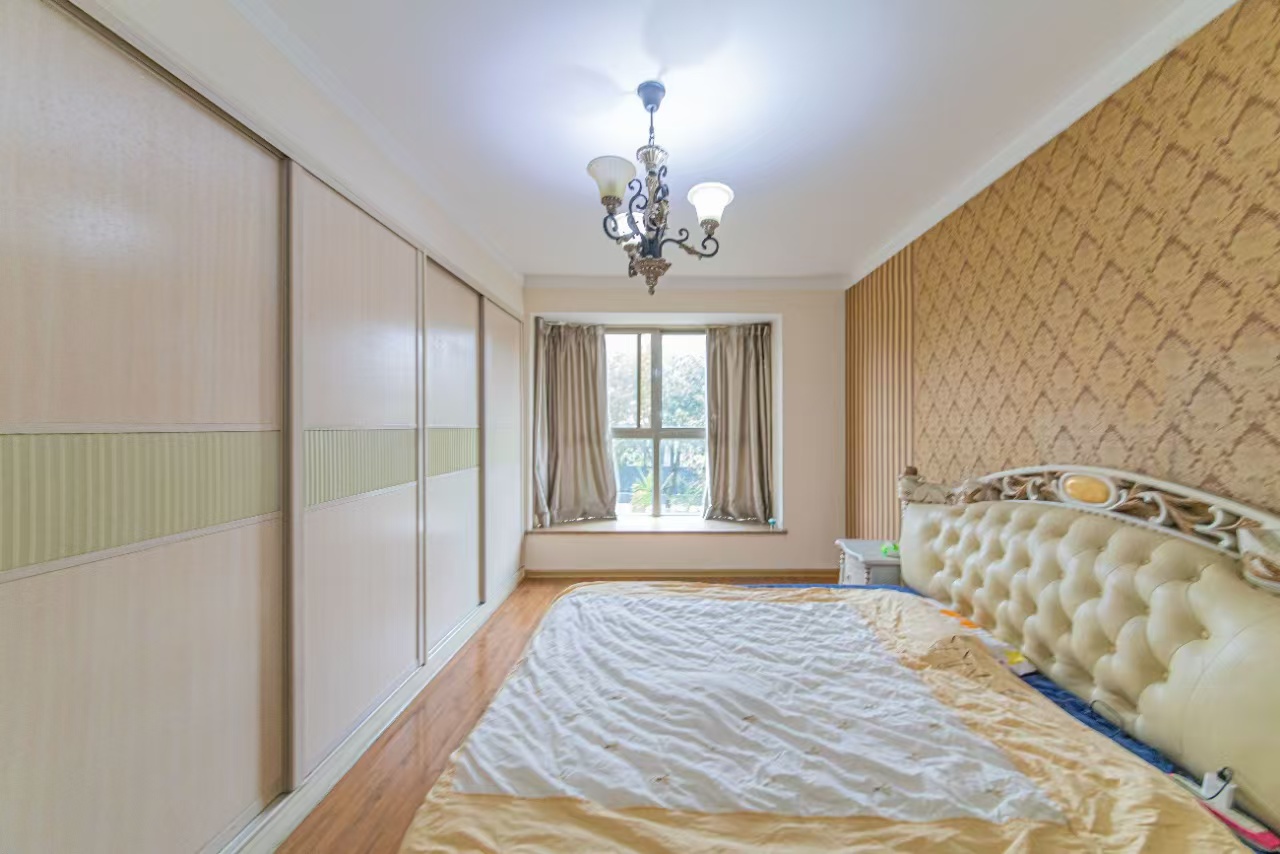 石竹苑  4室2厅2卫    3600.0元/月 石竹苑  4室2厅2卫    3600.0元/月室内图