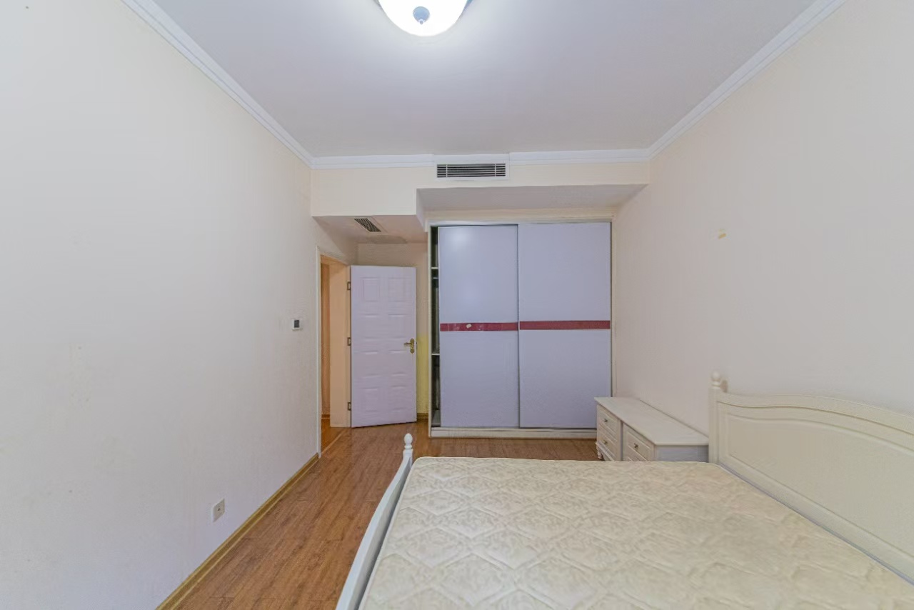 石竹苑  4室2厅2卫    3600.0元/月 石竹苑  4室2厅2卫    3600.0元/月室内图