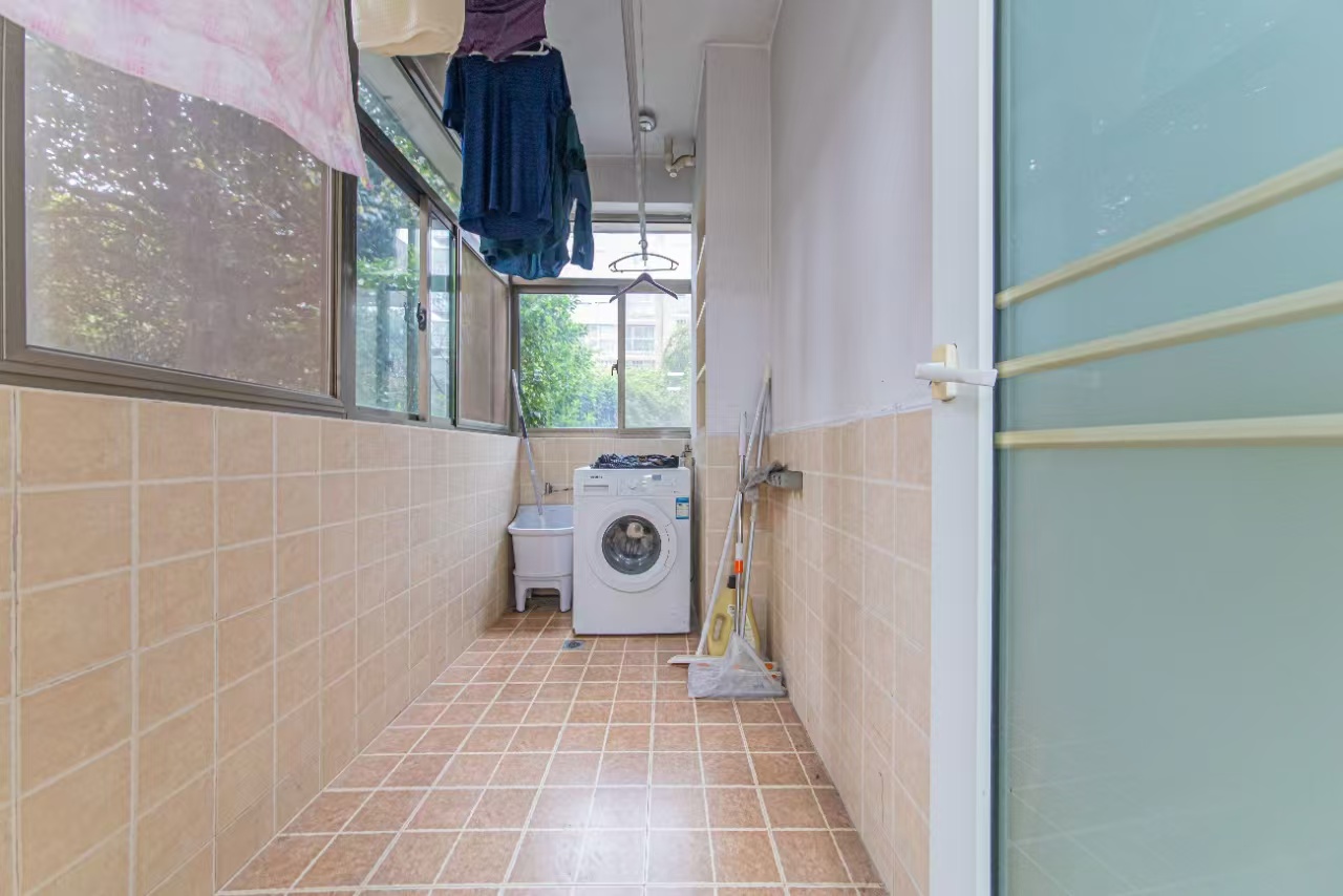 石竹苑  4室2厅2卫    3600.0元/月 石竹苑  4室2厅2卫    3600.0元/月室内图