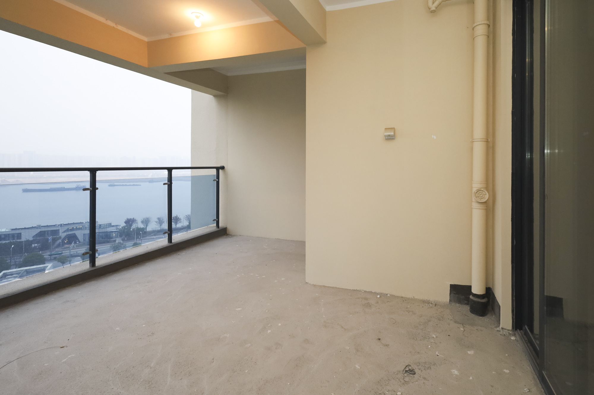 地铁中建江山玖樾  5室2厅4卫   335.00万其他