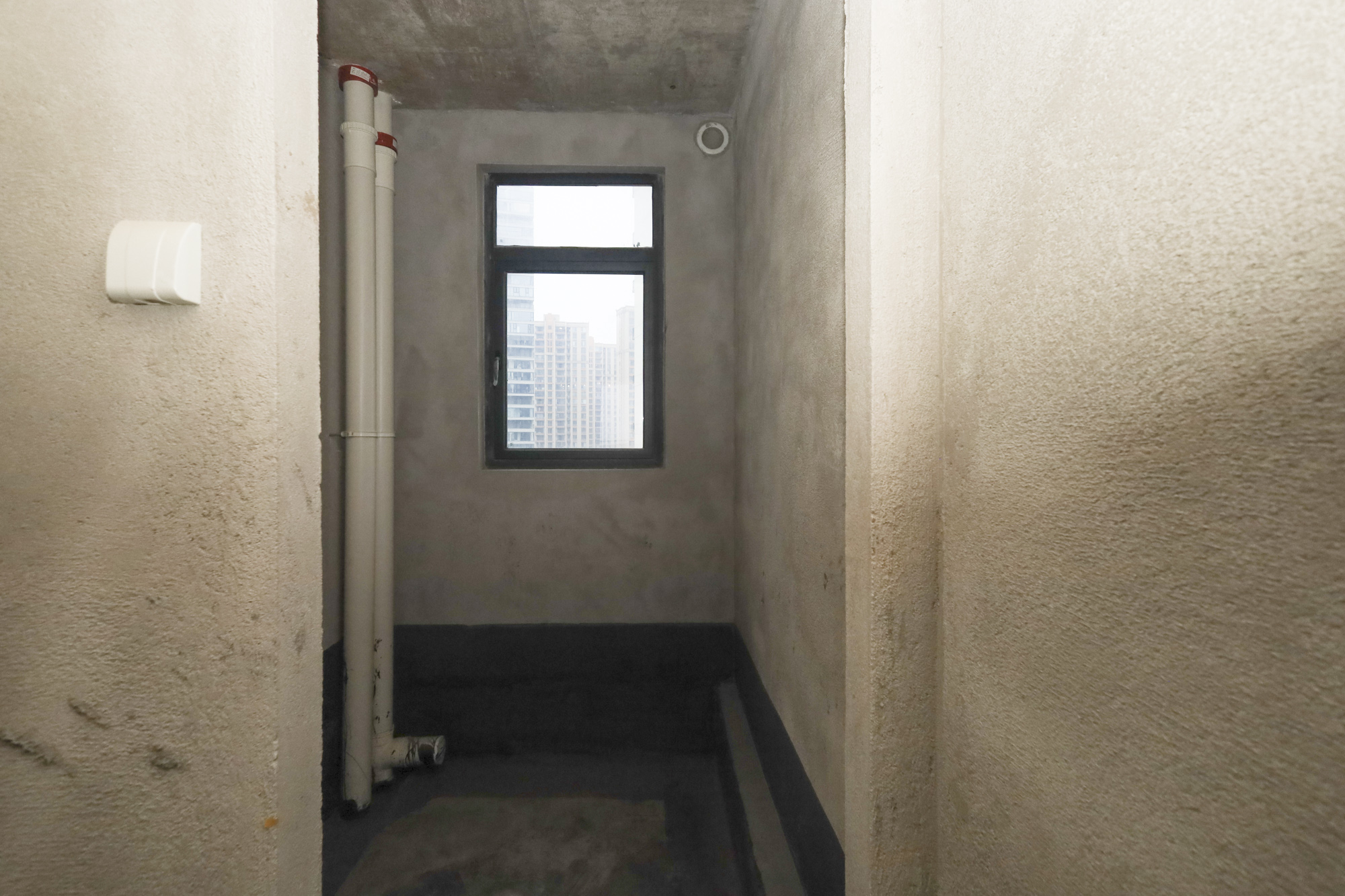 地铁中建江山玖樾  5室2厅4卫   335.00万卫生间