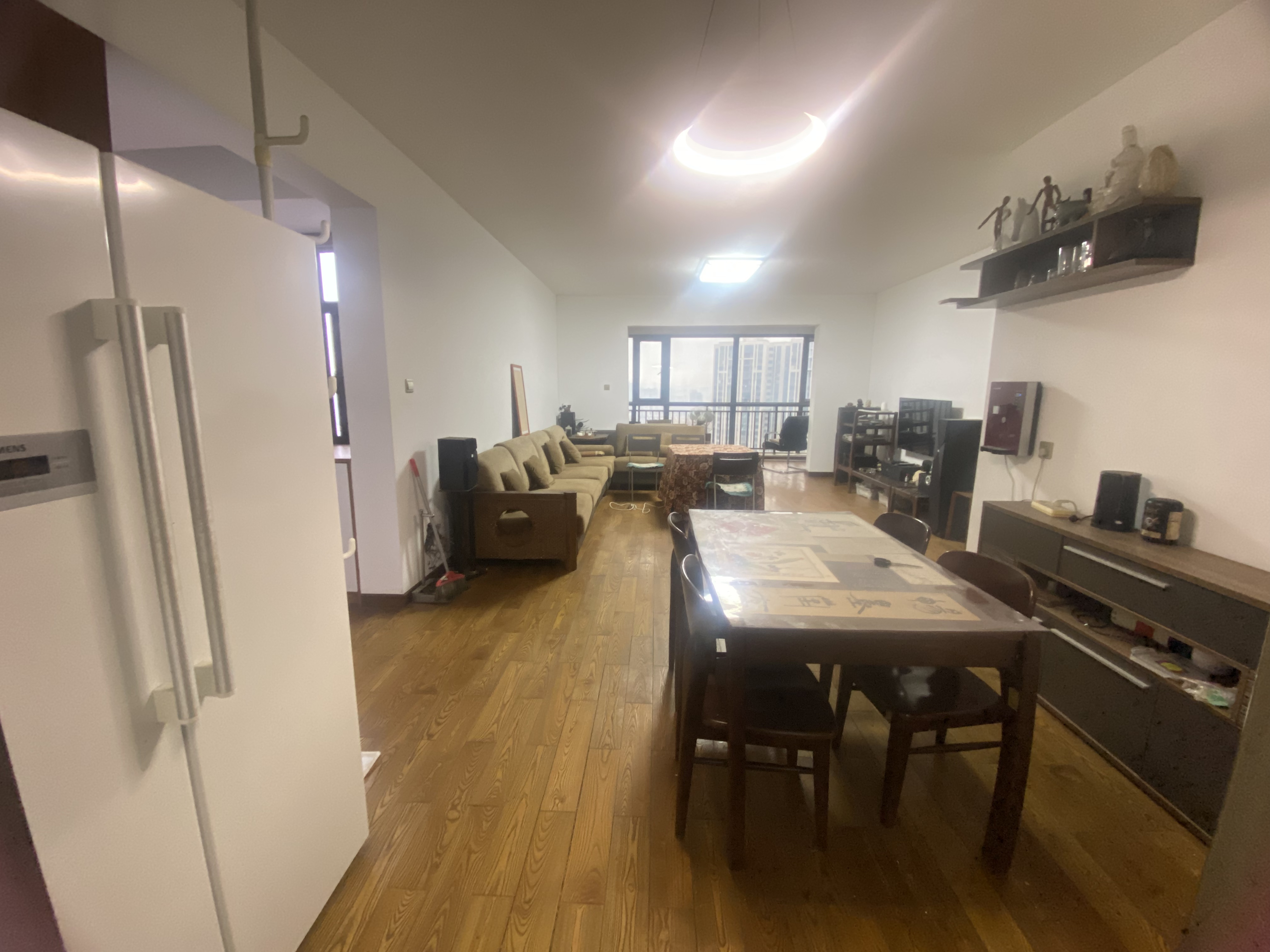 大同芙蓉  3室2厅2卫    2200.0元/月室内图