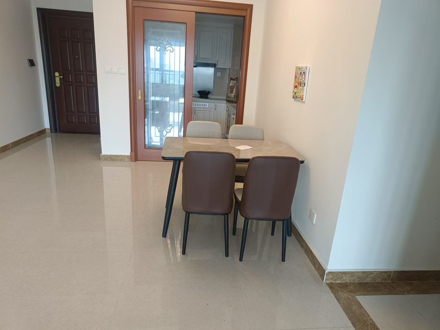 恒大华府 3室2厅1卫 2300.0元/月 恒大华府 3室2厅1卫 2300.0元/月室内图