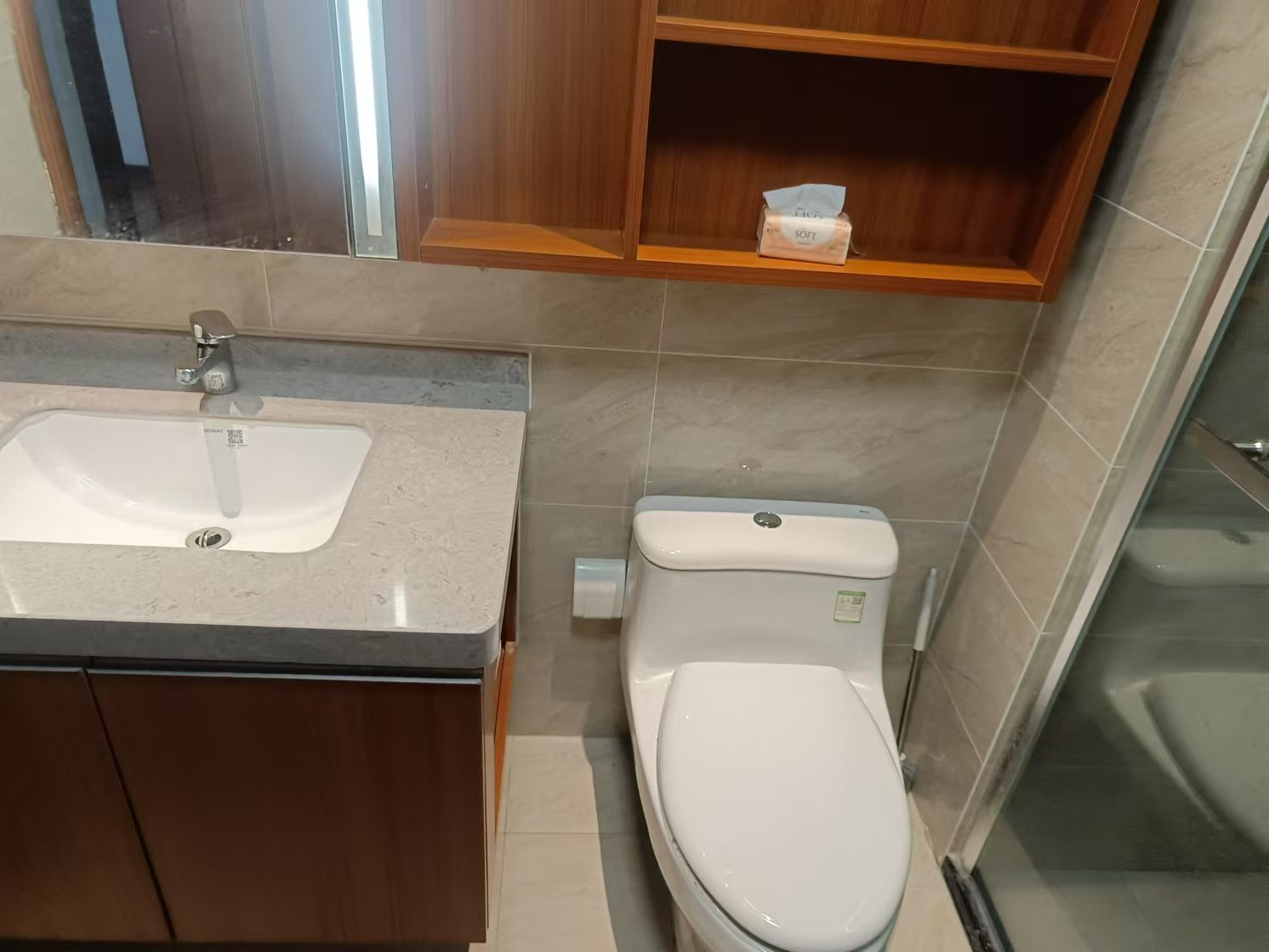 恒大华府 3室2厅1卫 2300.0元/月 恒大华府 3室2厅1卫 2300.0元/月室内图