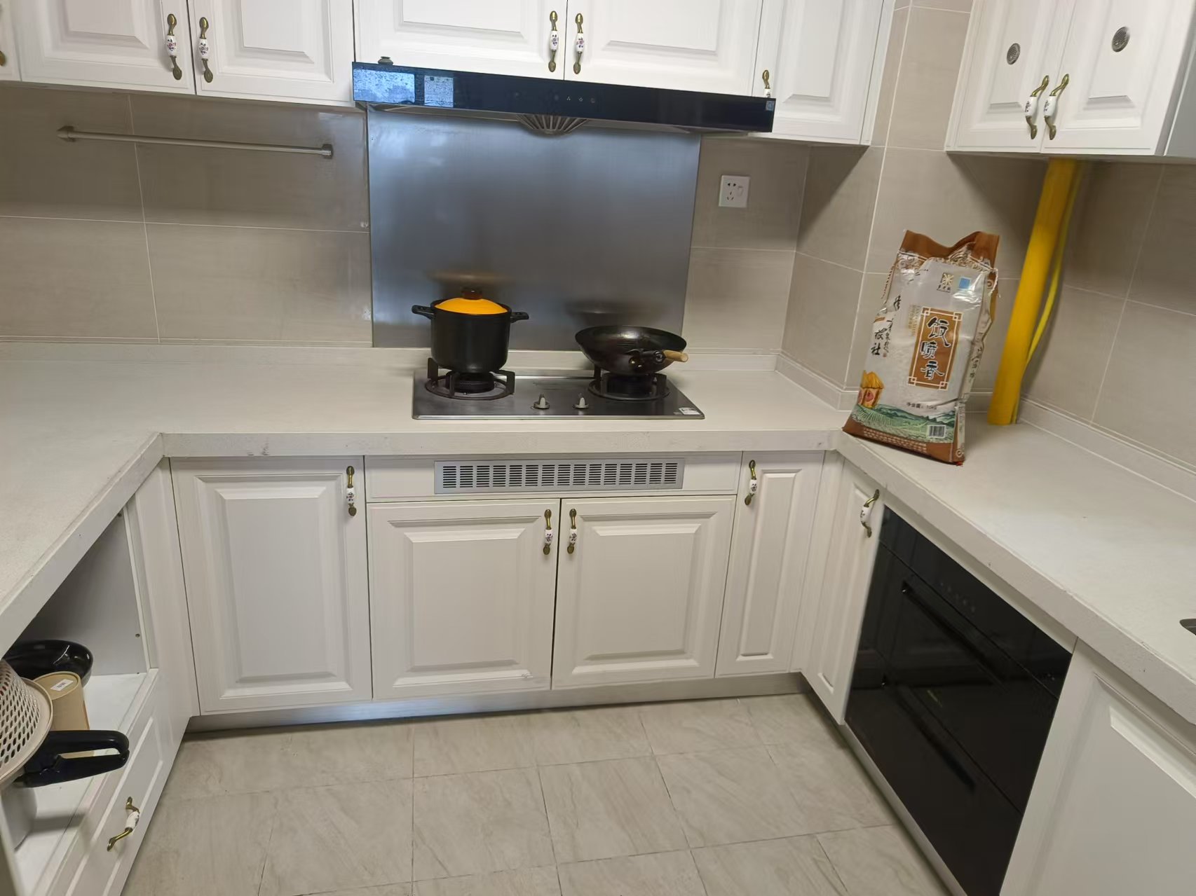 恒大华府 3室2厅1卫 2300.0元/月 恒大华府 3室2厅1卫 2300.0元/月室内图