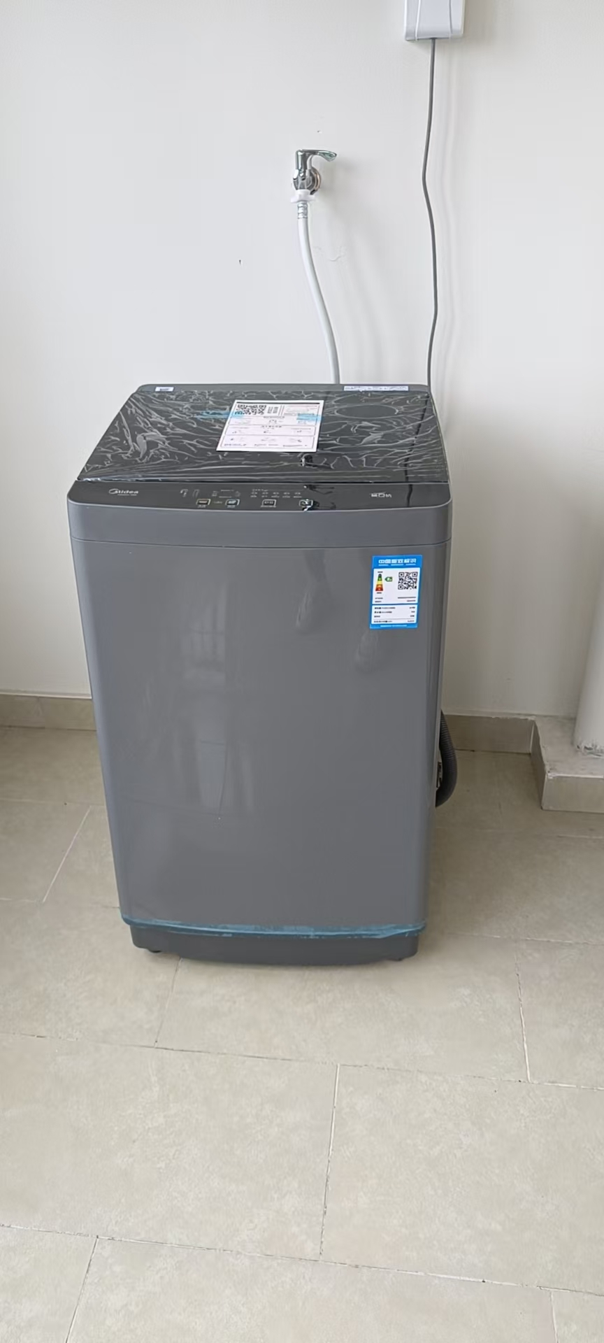 恒大华府 3室2厅1卫 2300.0元/月 恒大华府 3室2厅1卫 2300.0元/月室内图