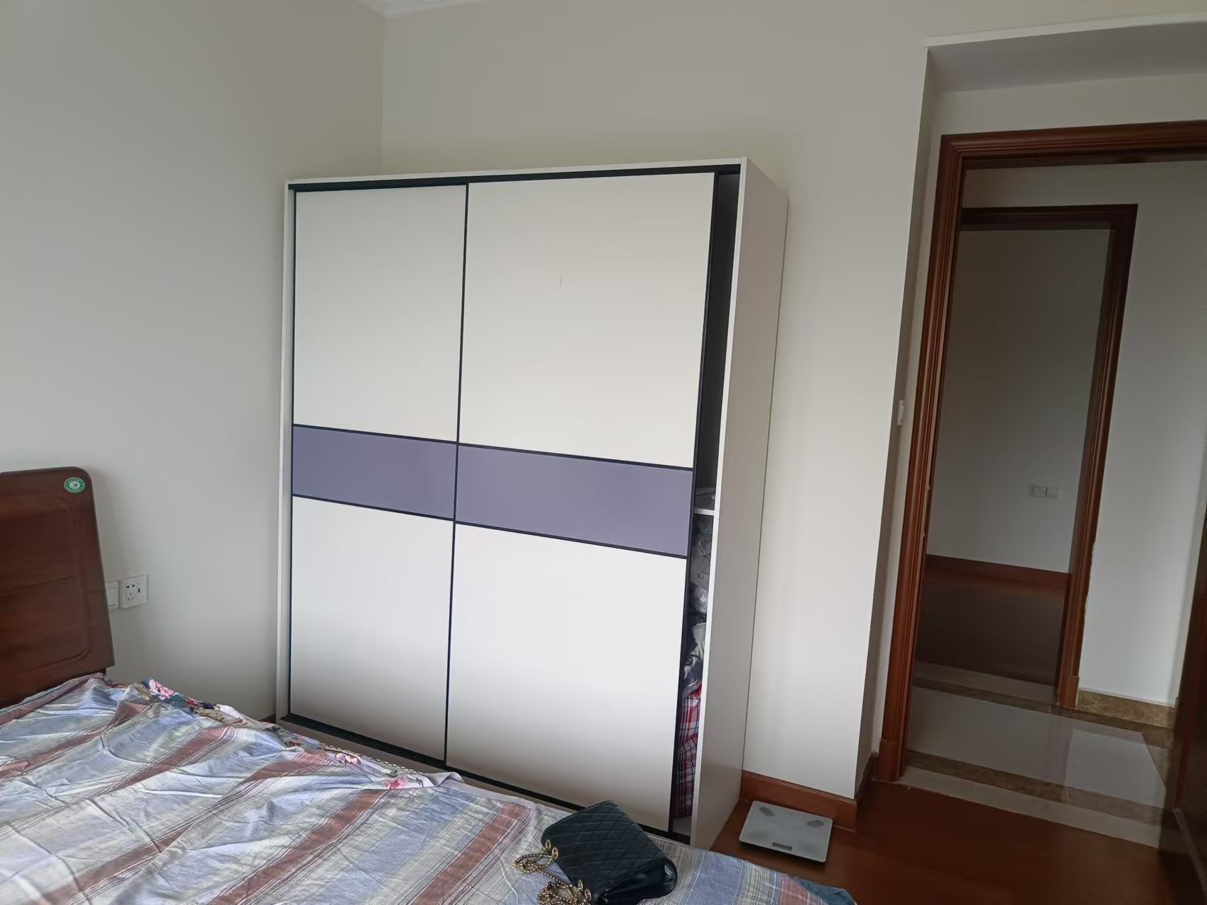 恒大华府 3室2厅1卫 2300.0元/月 恒大华府 3室2厅1卫 2300.0元/月室内图