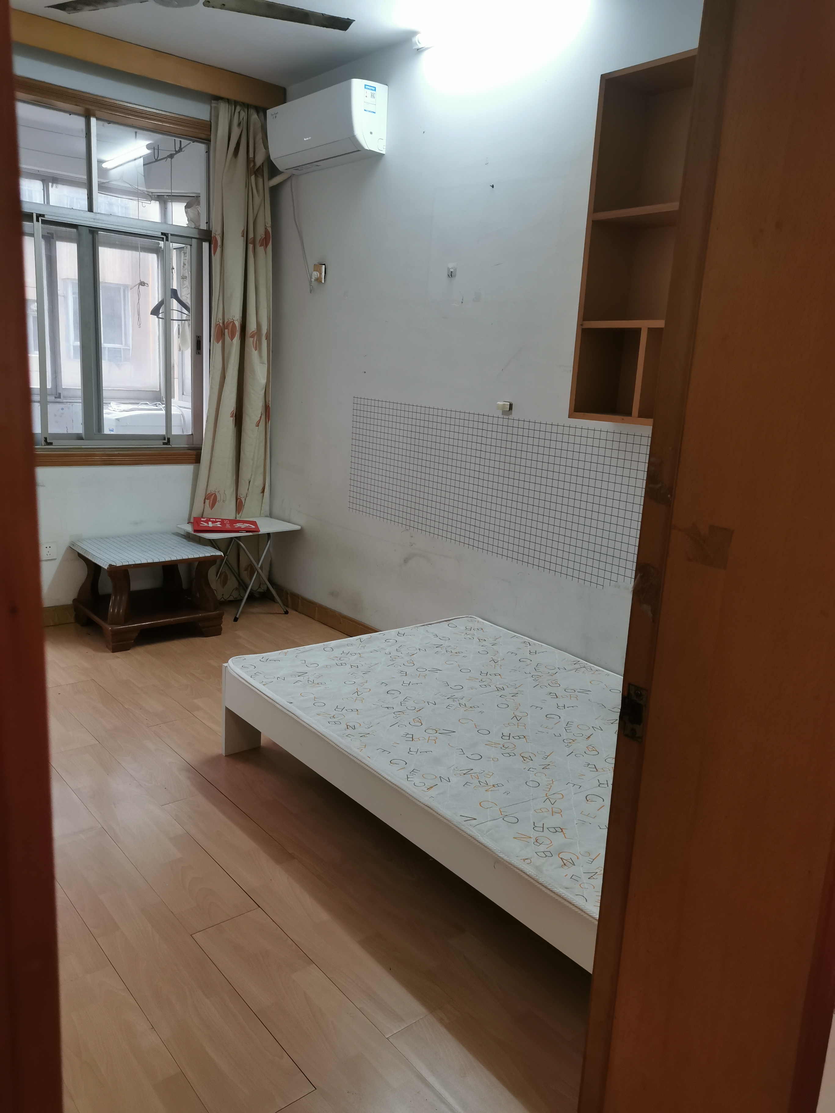 袁家岭省煤炭厅宿舍(芙蓉区省煤炭局小区) 3室2厅1卫 2200.0元/月 袁家岭省煤炭厅宿舍(芙蓉区省煤炭局小区) 3室2厅1卫 2200.0元/月室内图