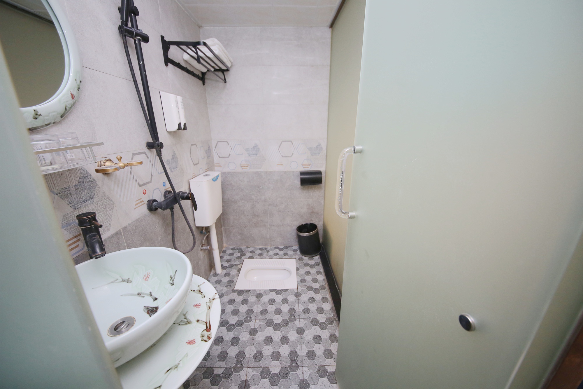 新大新  4室2厅2卫   182.00万其他