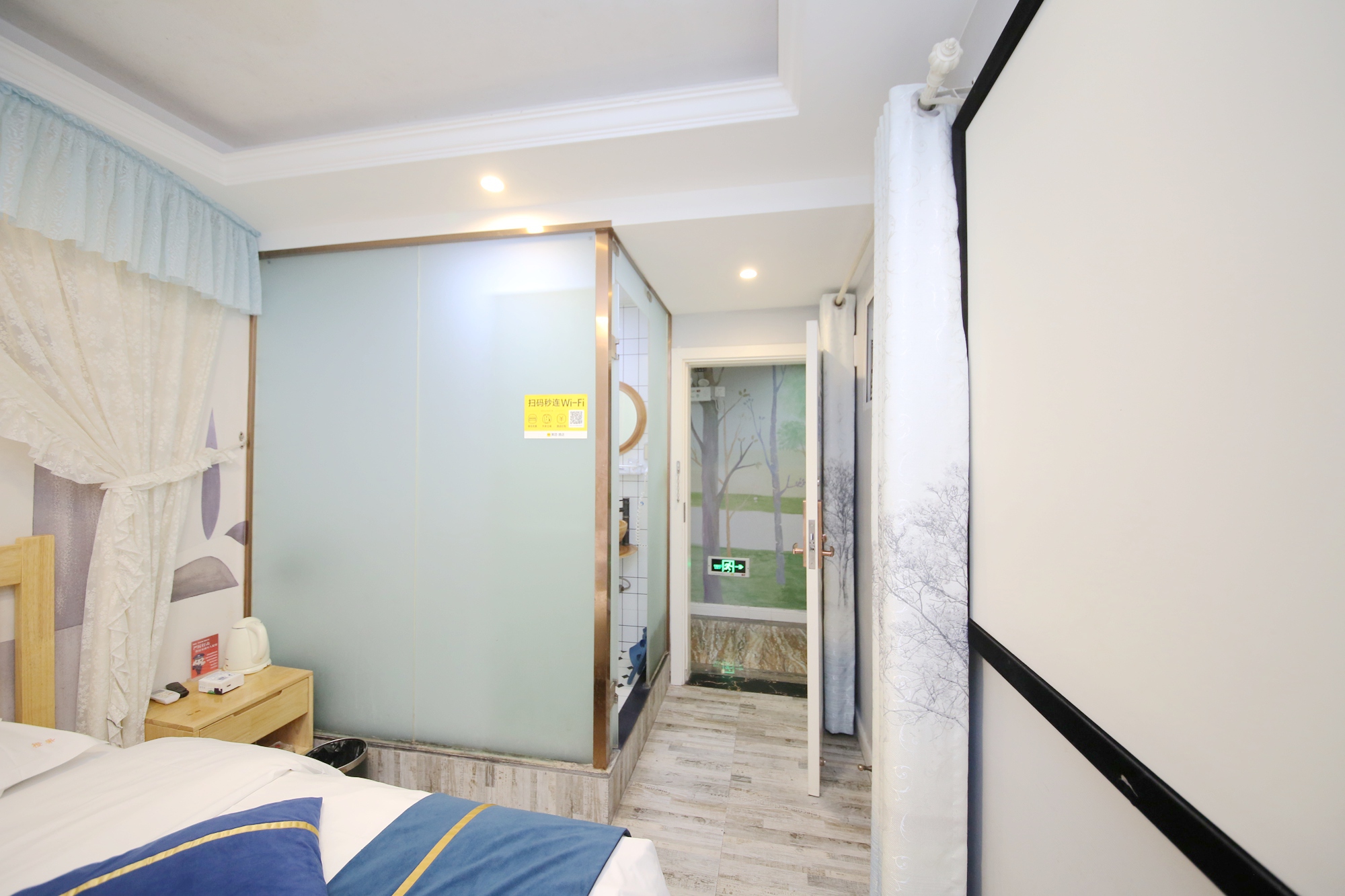新大新  4室2厅2卫   182.00万其他