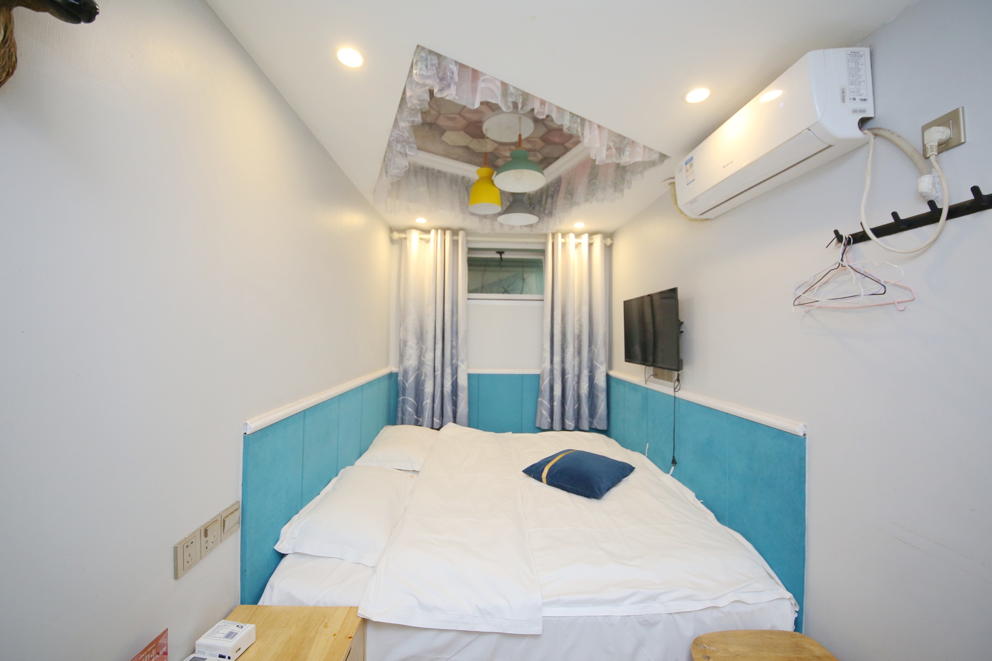 新大新  4室2厅2卫   182.00万其他