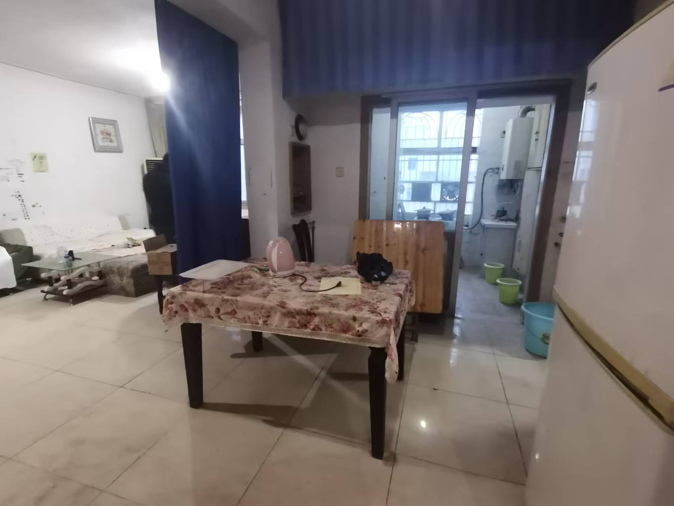 星邻东苑(工商局宿舍) 3室2厅1卫 1200.0元/月 星邻东苑(工商局宿舍) 3室2厅1卫 1200.0元/月室内图