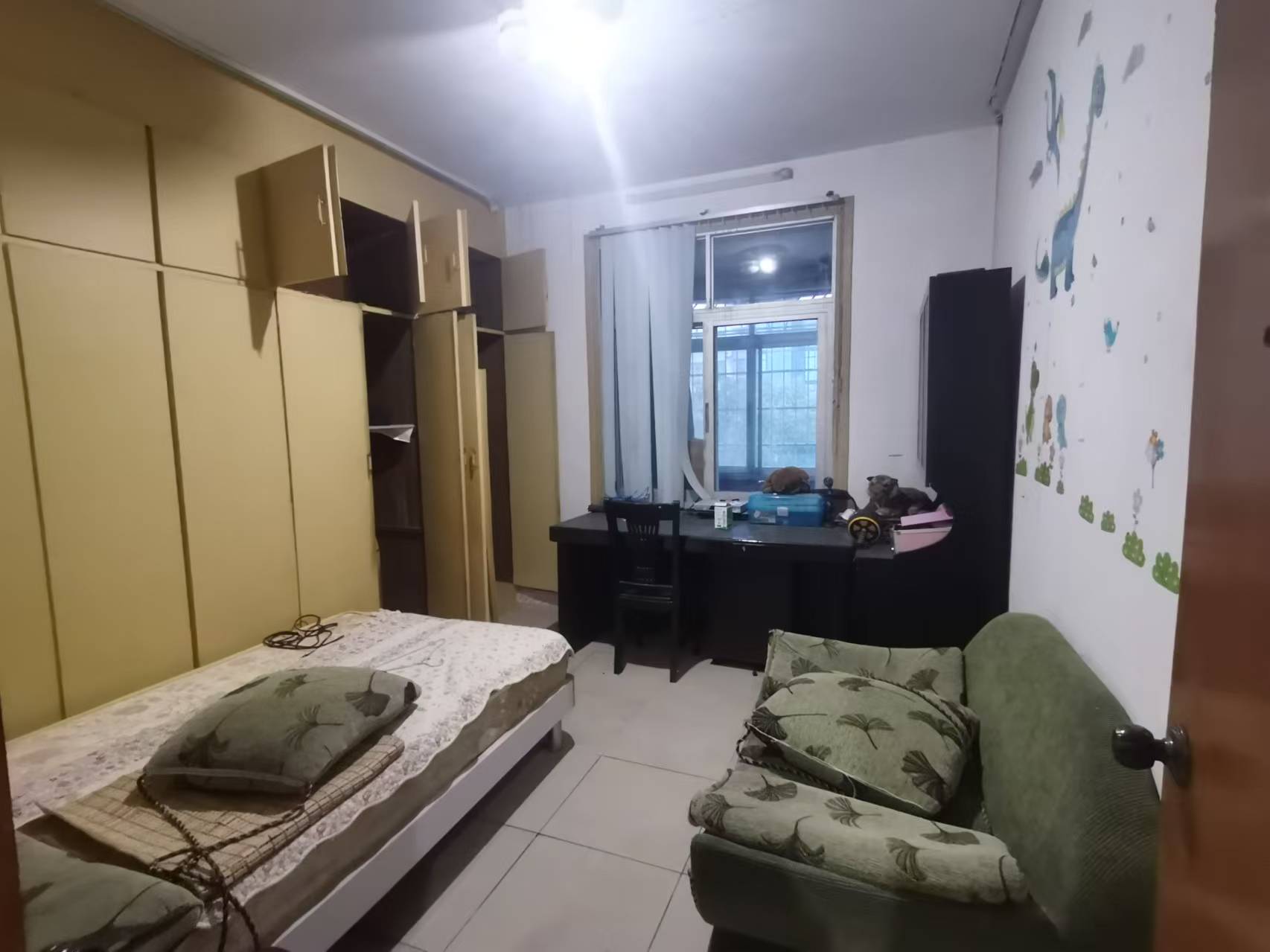 星邻东苑(工商局宿舍) 3室2厅1卫 1200.0元/月 星邻东苑(工商局宿舍) 3室2厅1卫 1200.0元/月室内图