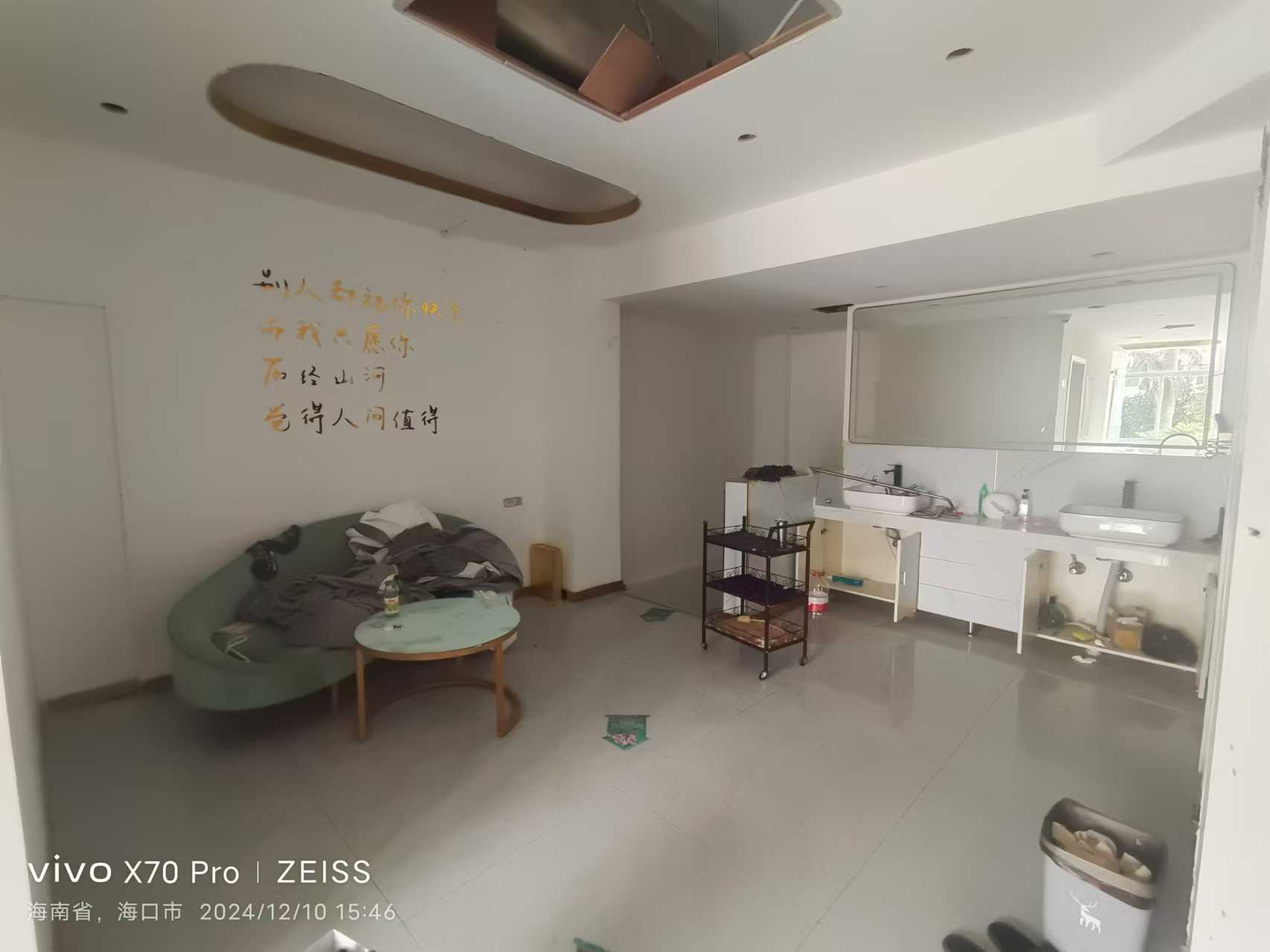 海岛阳光二期   147.0㎡     8100.00元/月室内图