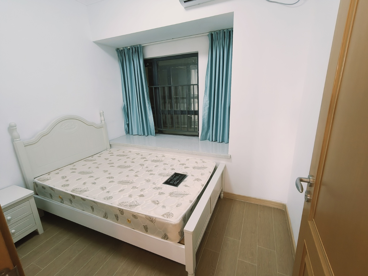 海南金地自在城 3室2厅2卫 123.0万 海南金地自在城 3室2厅2卫 123.0万客厅