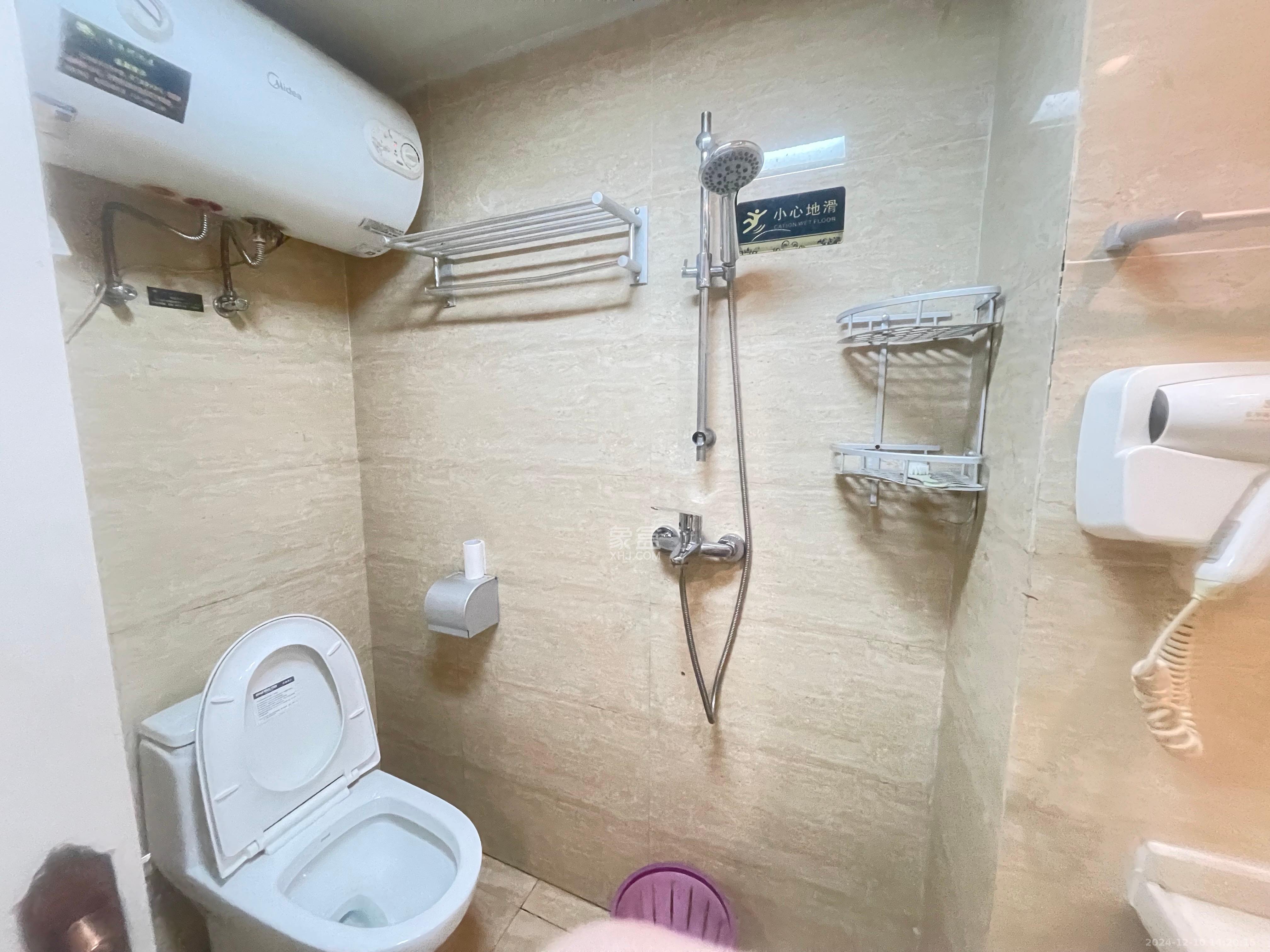 五江天街北区  1室1厅1卫   1600.00元/月室内图