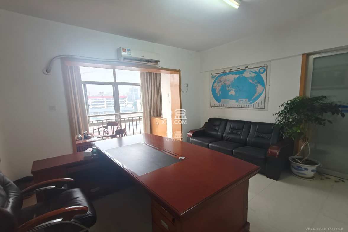 观湖公寓  1室1厅1卫    2300.0元/月 观湖公寓  1室1厅1卫    2300.0元/月室内图