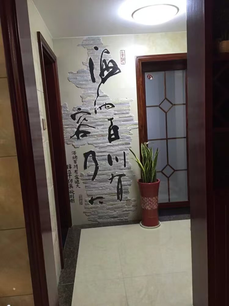 鹏泰路桥大厦 3室2厅2卫 88.8万 鹏泰路桥大厦 3室2厅2卫 88.8万客厅