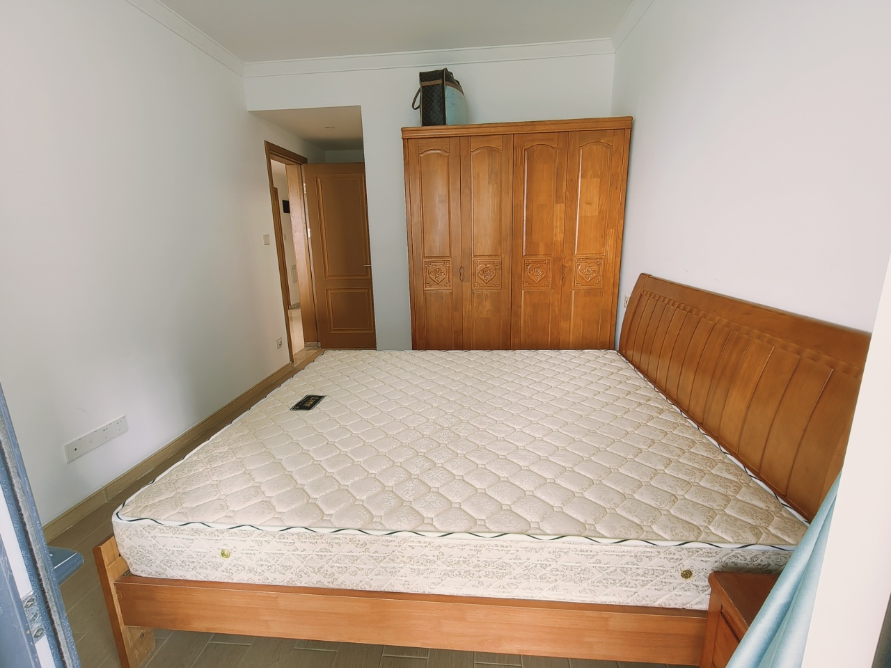 海南金地自在城 3室2厅2卫 123.0万 海南金地自在城 3室2厅2卫 123.0万客厅