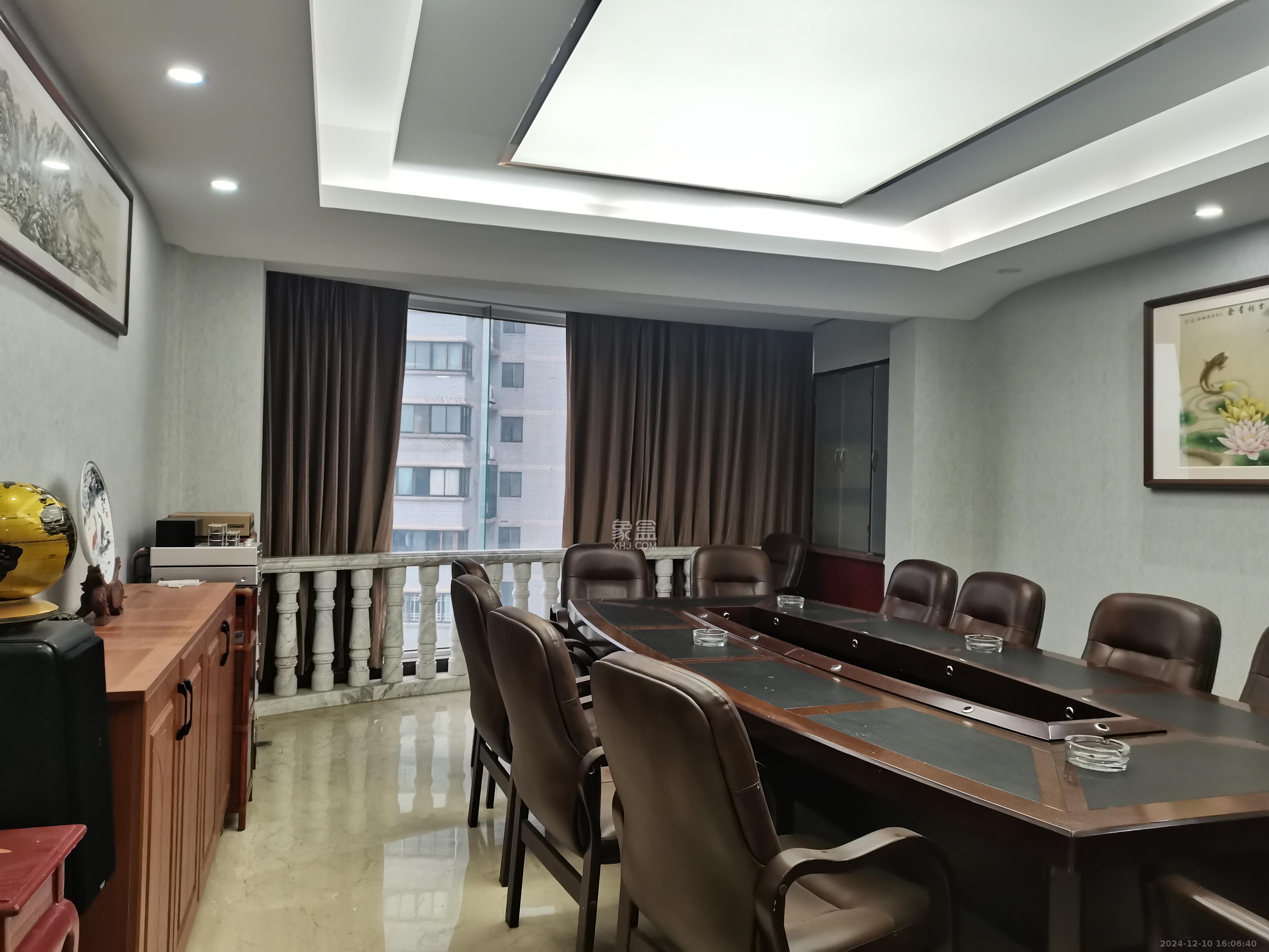 新世纪花苑 4室2厅1卫 5500.0元/月 新世纪花苑 4室2厅1卫 5500.0元/月室内图