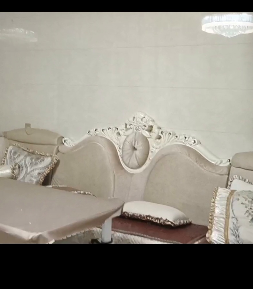 新概念  3室2厅2卫    2200.0元/月 新概念  3室2厅2卫    2200.0元/月室内图