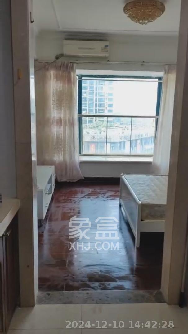 恒大华府  1室1厅1卫    1300.0元/月 恒大华府  1室1厅1卫    1300.0元/月