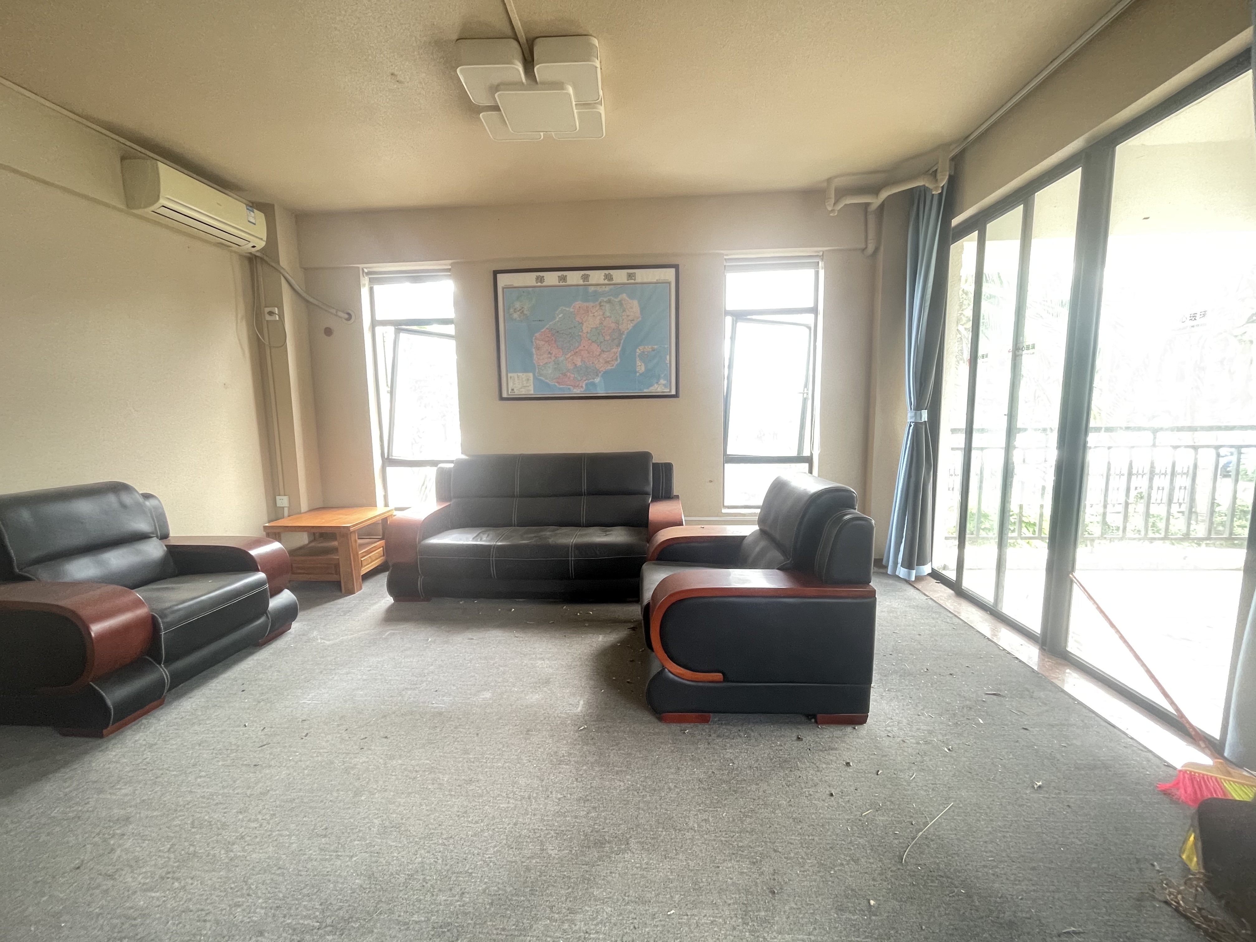 海南大公馆(海岸绿洲) 4室2厅3卫 10000.0元/月 海南大公馆(海岸绿洲) 4室2厅3卫 10000.0元/月室内图