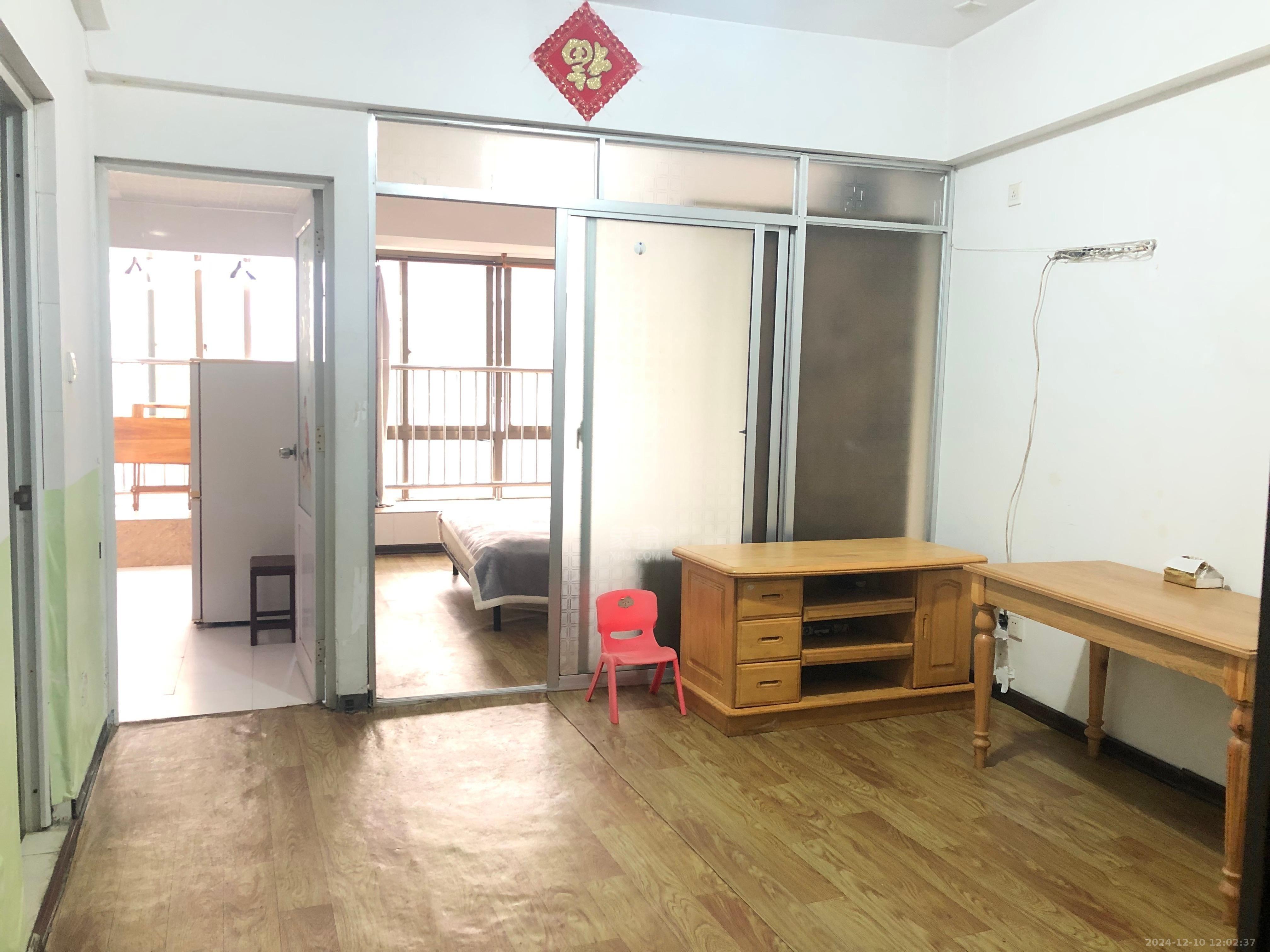 现代城 1室1厅1卫 800.0元/月 现代城 1室1厅1卫 800.0元/月室内图