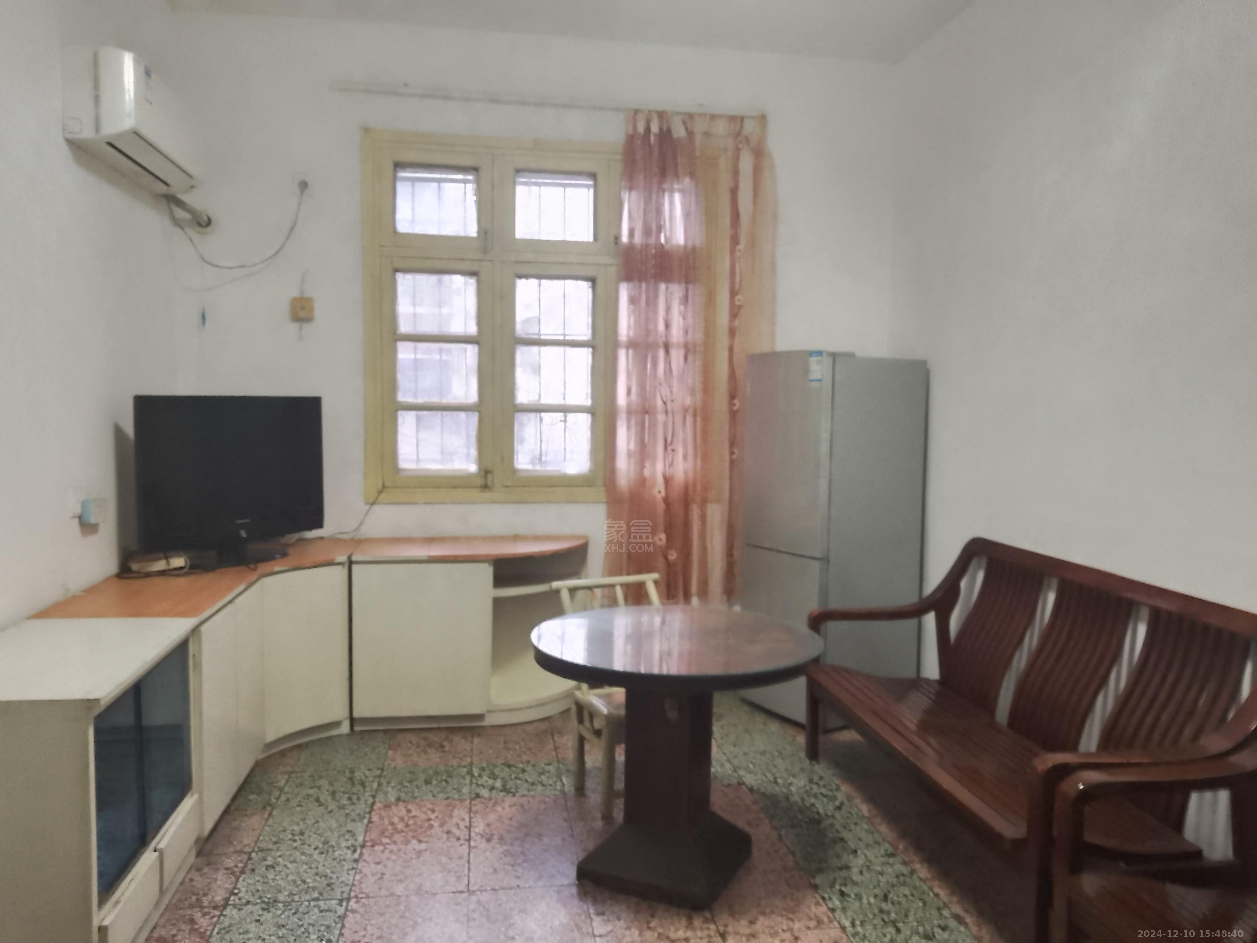 人民中路 3室2厅1卫 1000.0元/月 人民中路 3室2厅1卫 1000.0元/月室内图