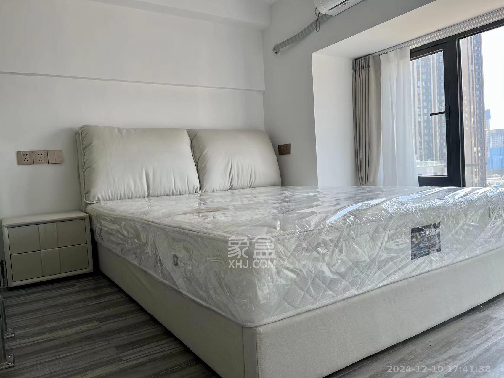 映客龙湖璟翠公馆(映客龙湖璟翠中心) 1室1厅1卫 2200.0元/月 映客龙湖璟翠公馆(映客龙湖璟翠中心) 1室1厅1卫 2200.0元/月室内图