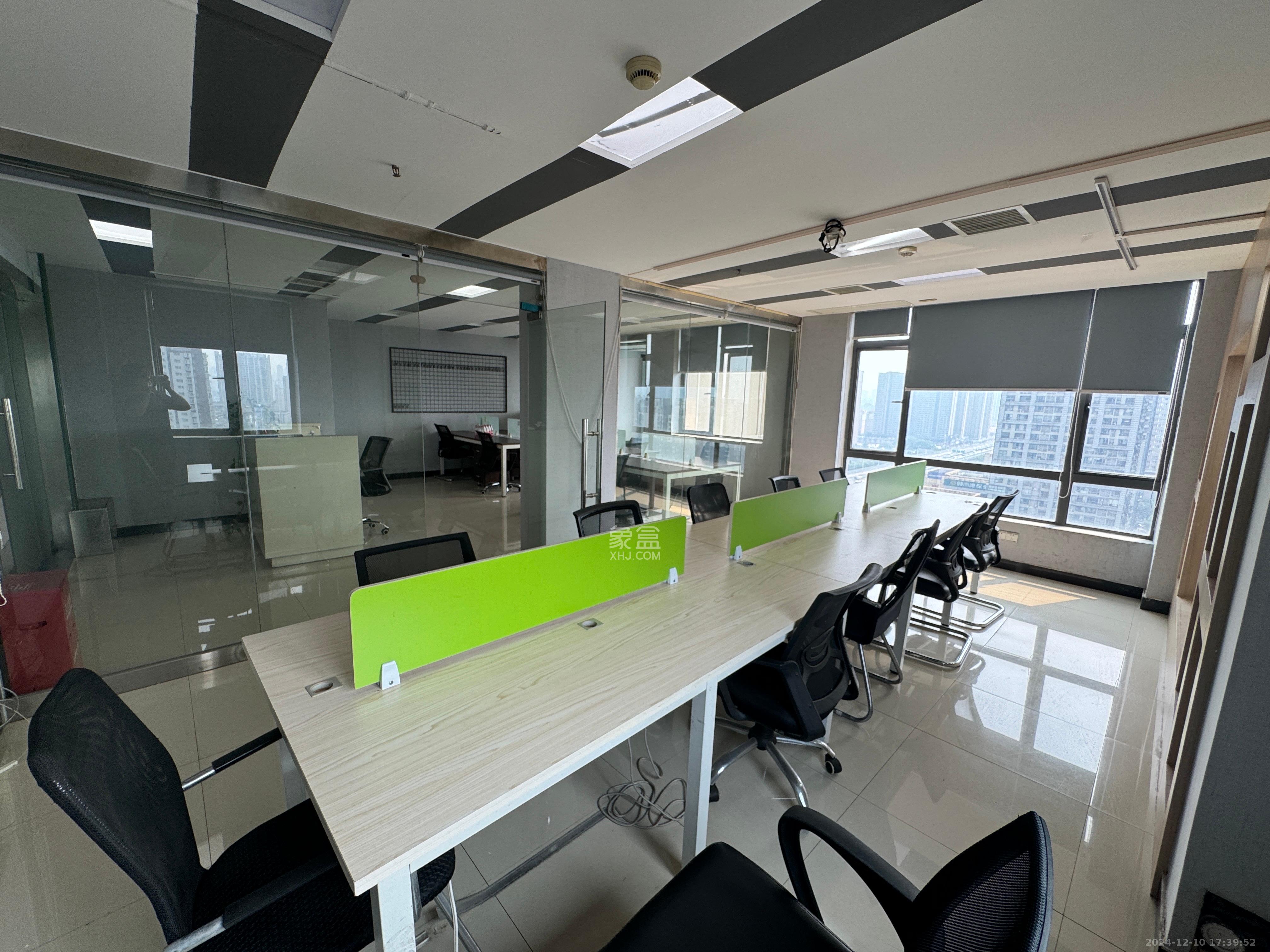 长房中庭国际(东郡华蓉广场) 1室1厅1卫 6000.0元/月 长房中庭国际(东郡华蓉广场) 1室1厅1卫 6000.0元/月室内图