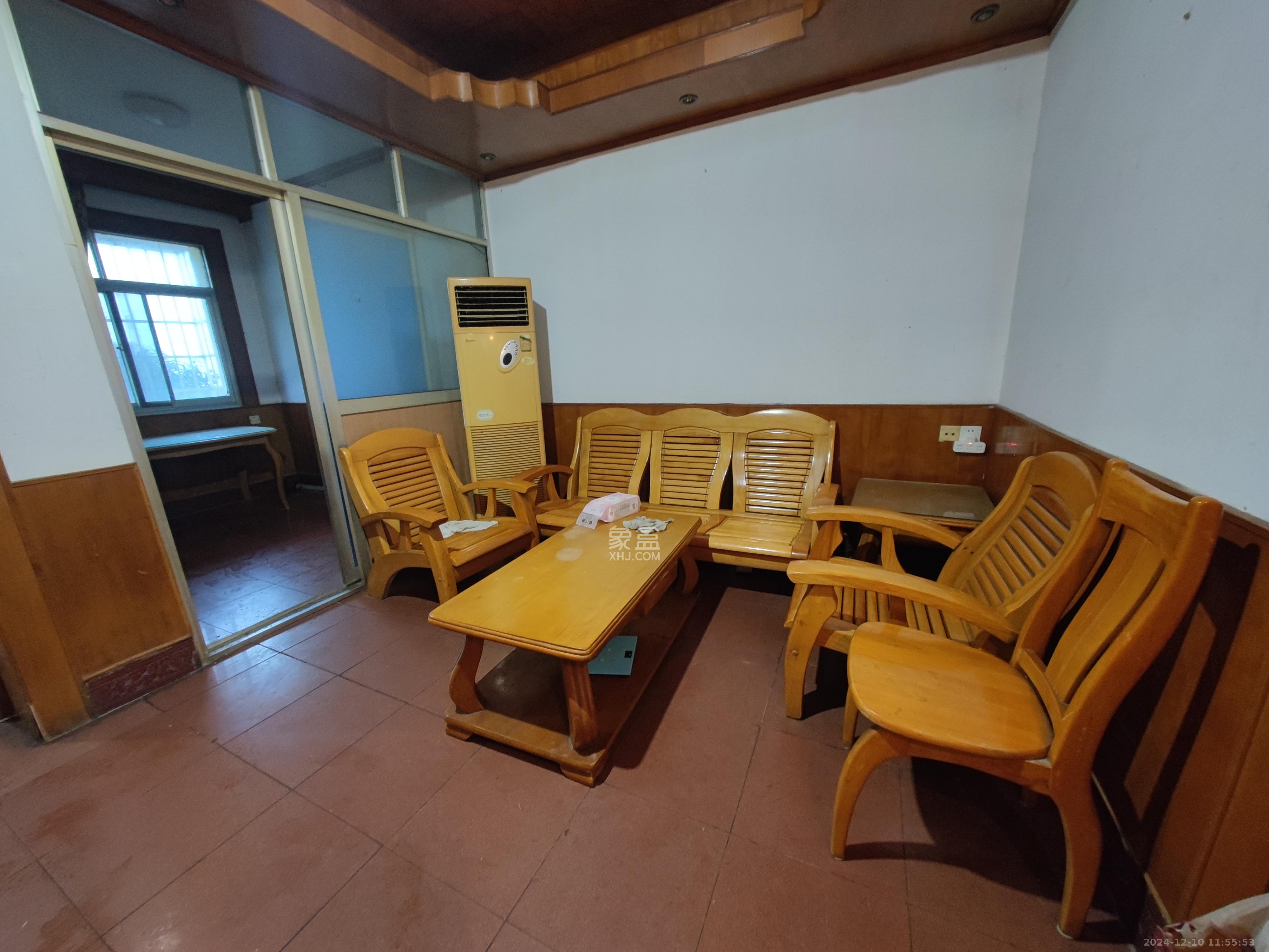 中建五局信和苑四区  2室2厅1卫   1300.00元/月室内图
