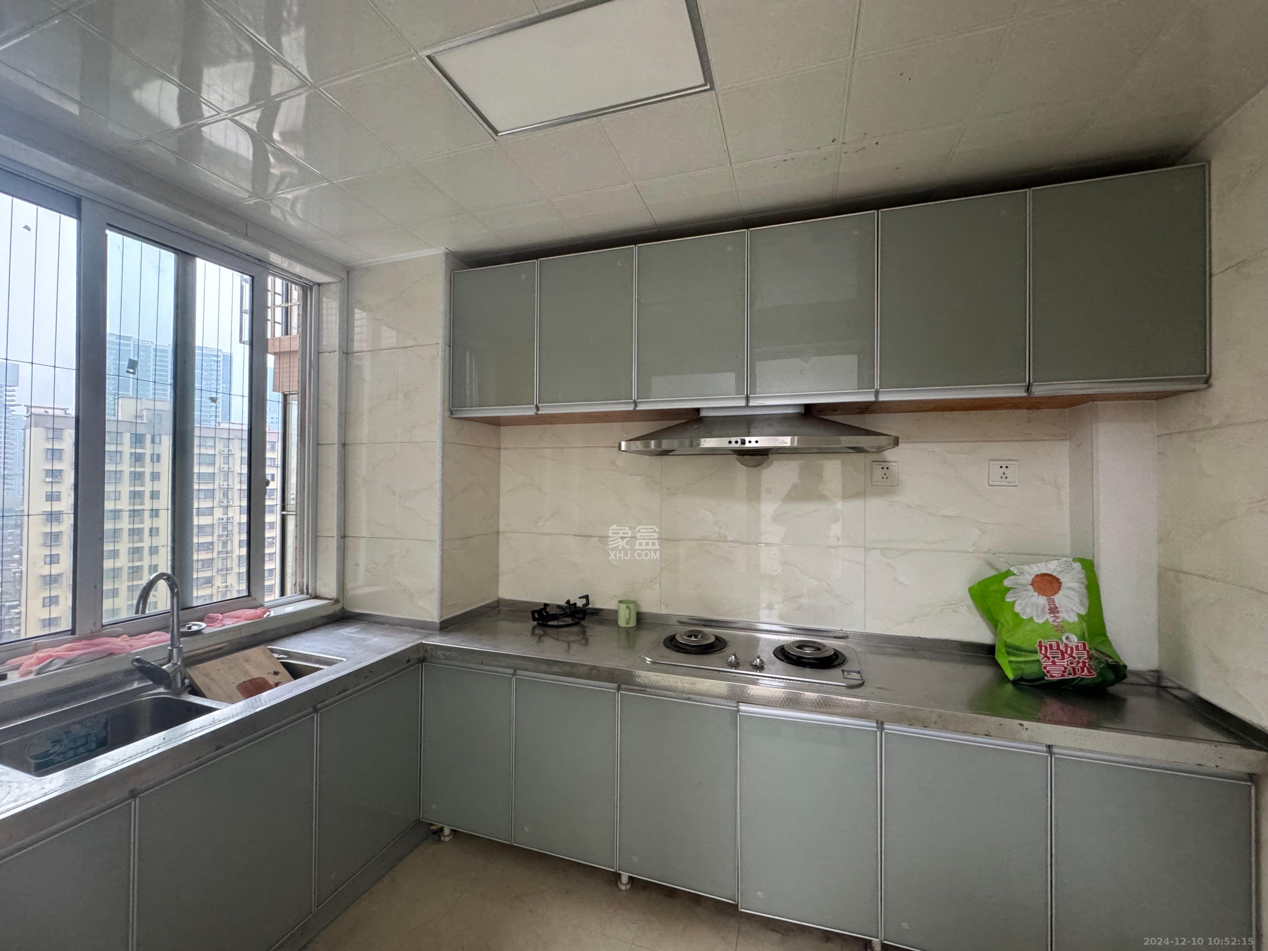 星城新宇莲景苑  1室2厅1卫    2600.0元/月 星城新宇莲景苑  1室2厅1卫    2600.0元/月