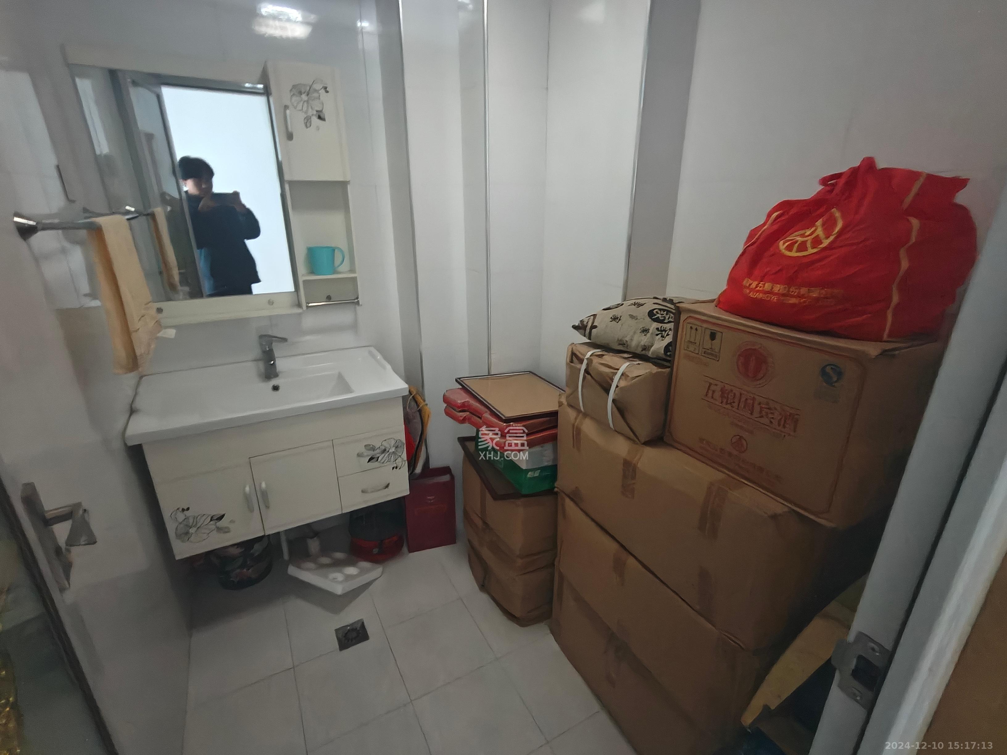 观湖公寓  1室1厅1卫   2300.00元/月室内图