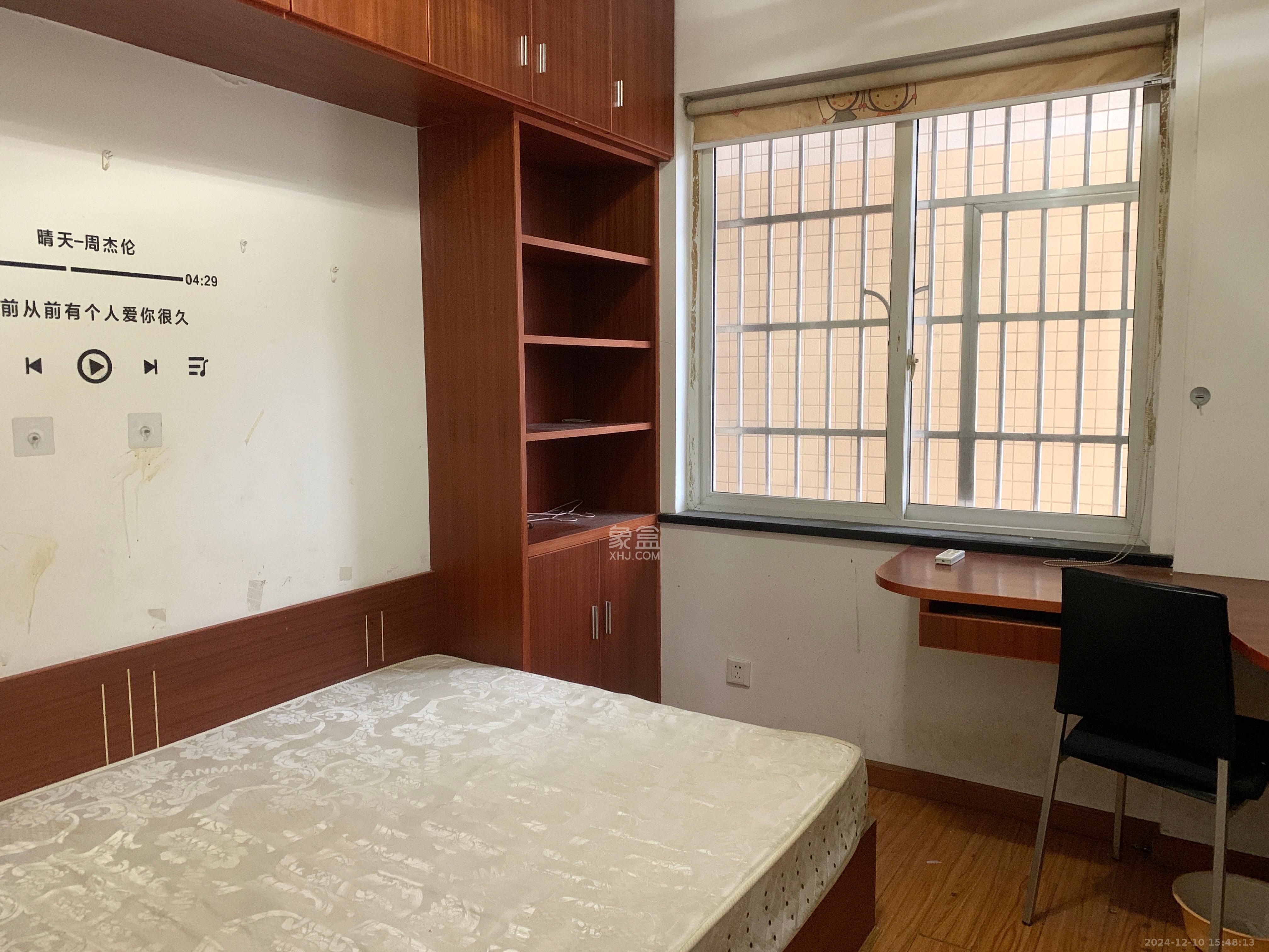 圣力华苑  3室2厅1卫   1500.00元/月室内图