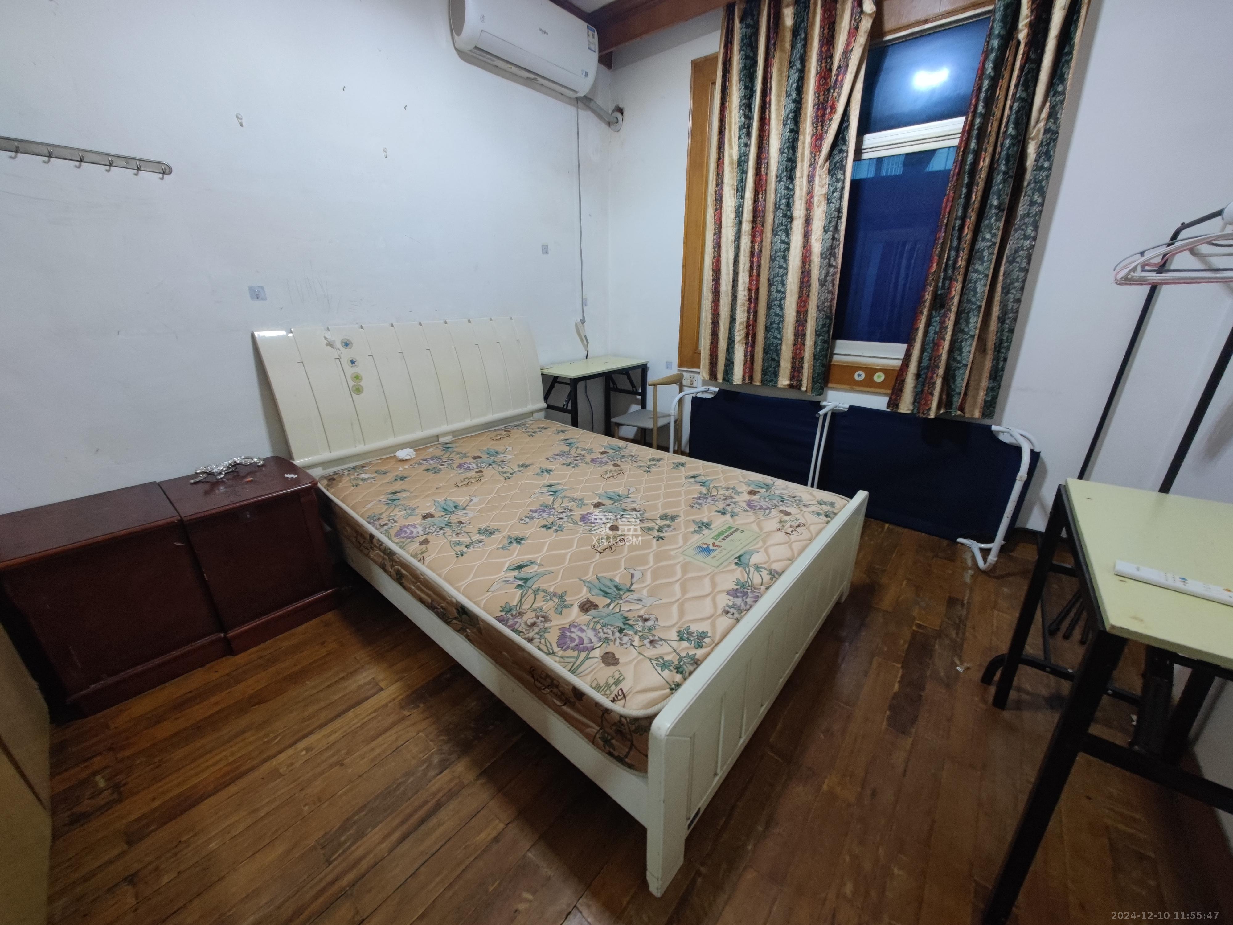 中建五局信和苑四区  2室2厅1卫   1300.00元/月室内图
