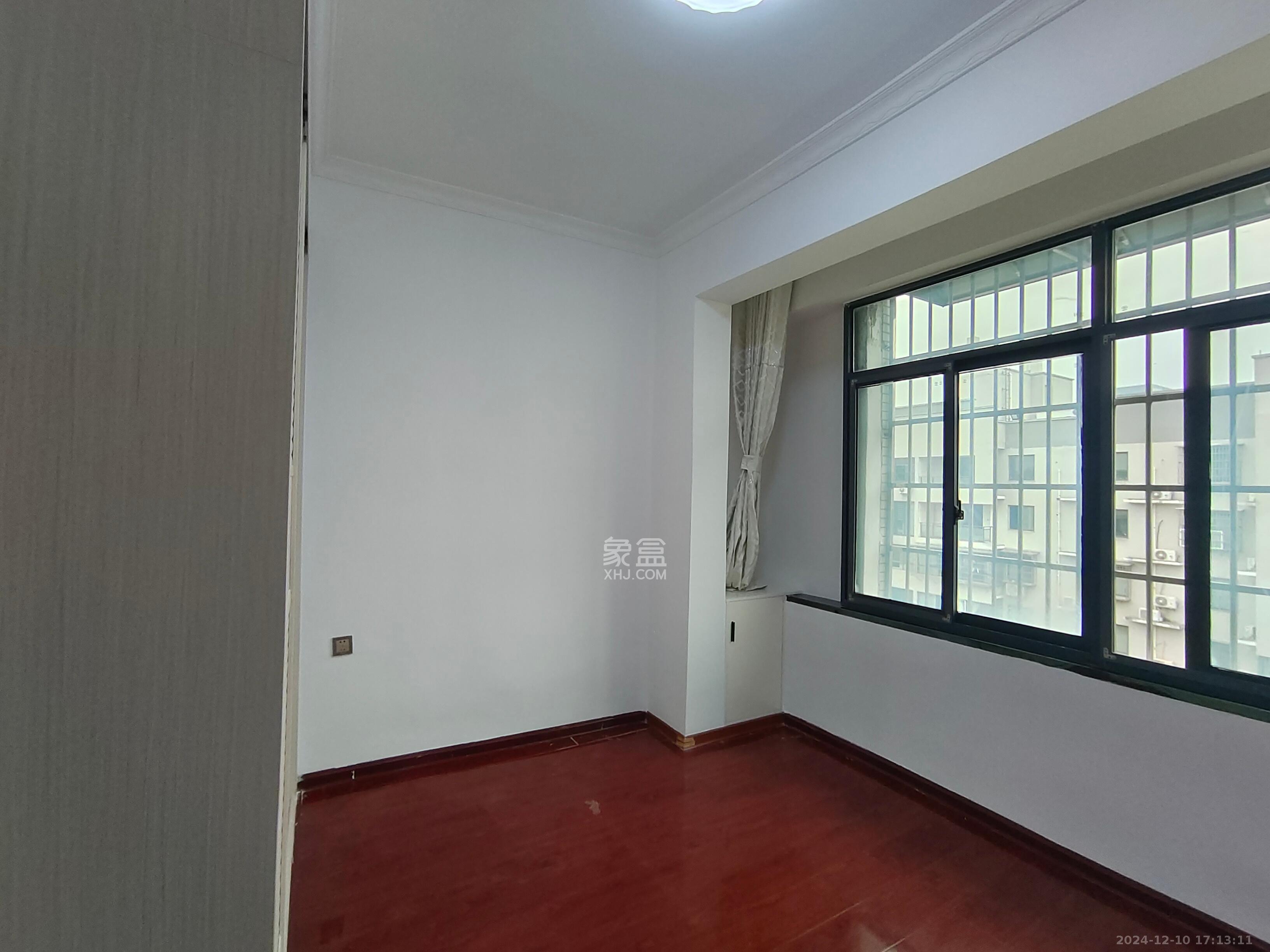 华银天际 4室2厅2卫 2800.0元/月 华银天际 4室2厅2卫 2800.0元/月室内图