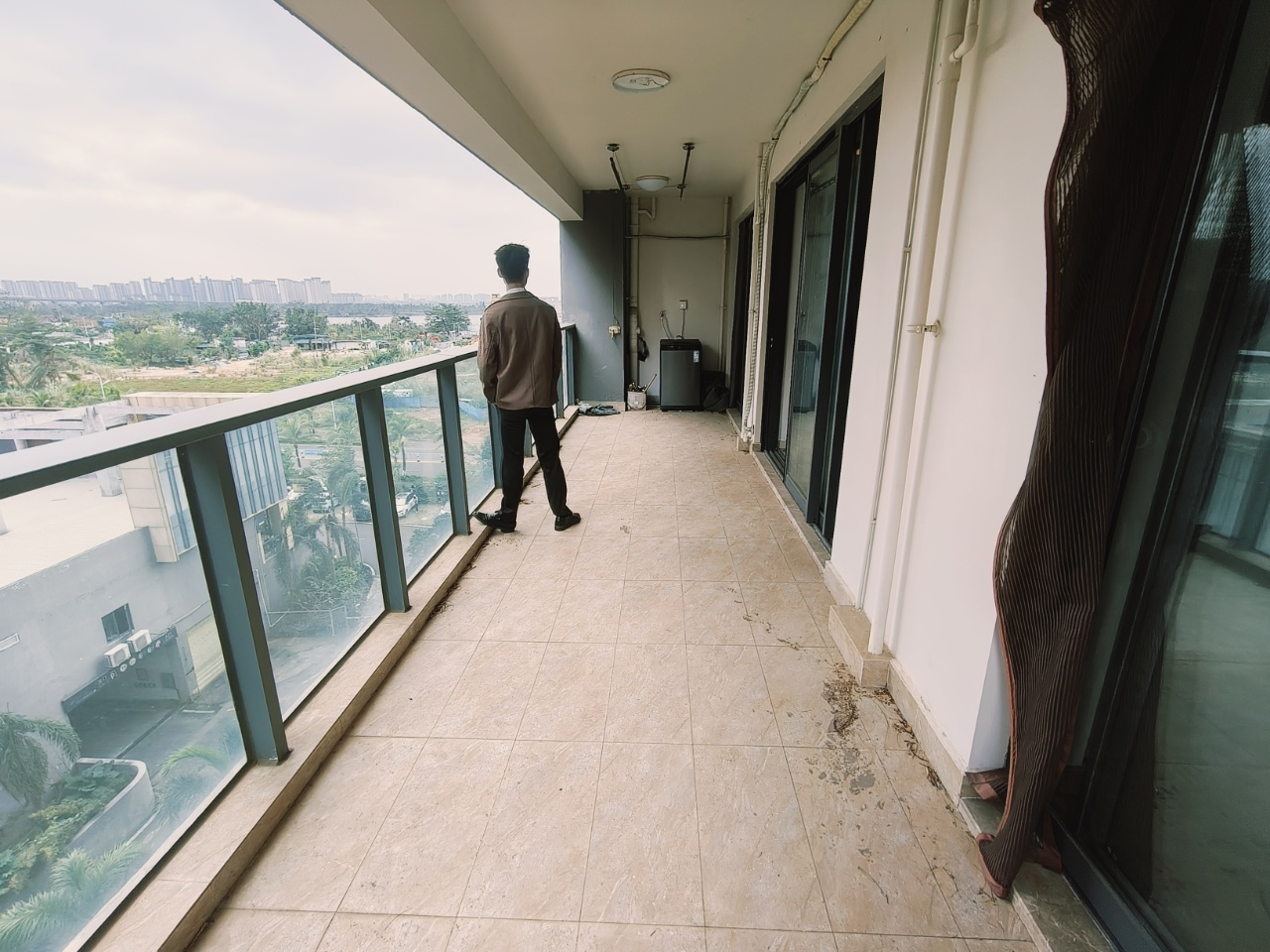 海南金地自在城 3室2厅2卫 123.0万 海南金地自在城 3室2厅2卫 123.0万客厅