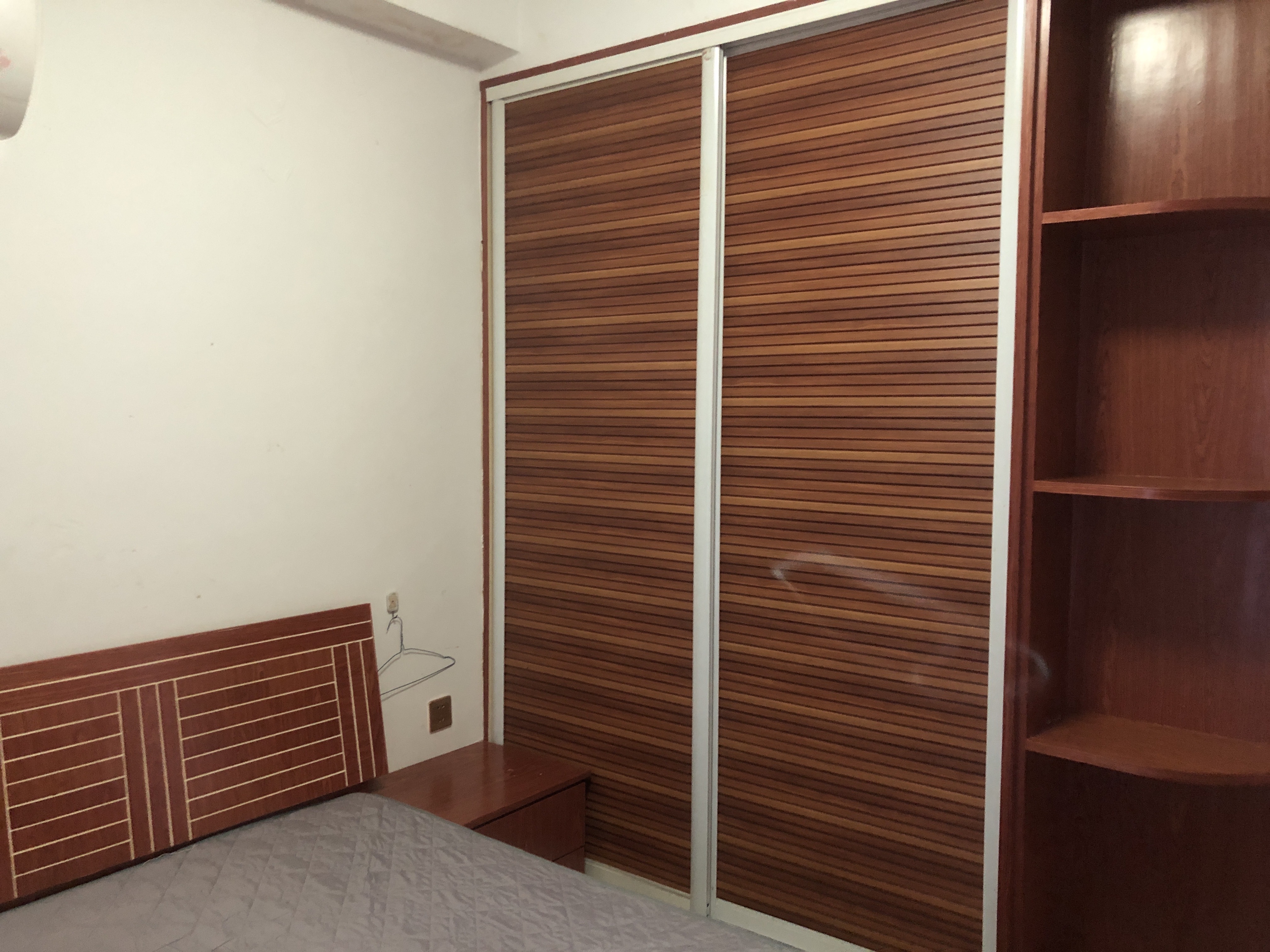 解放西路散盘 1室0厅0卫 800.0元/月 解放西路散盘 1室0厅0卫 800.0元/月室内图