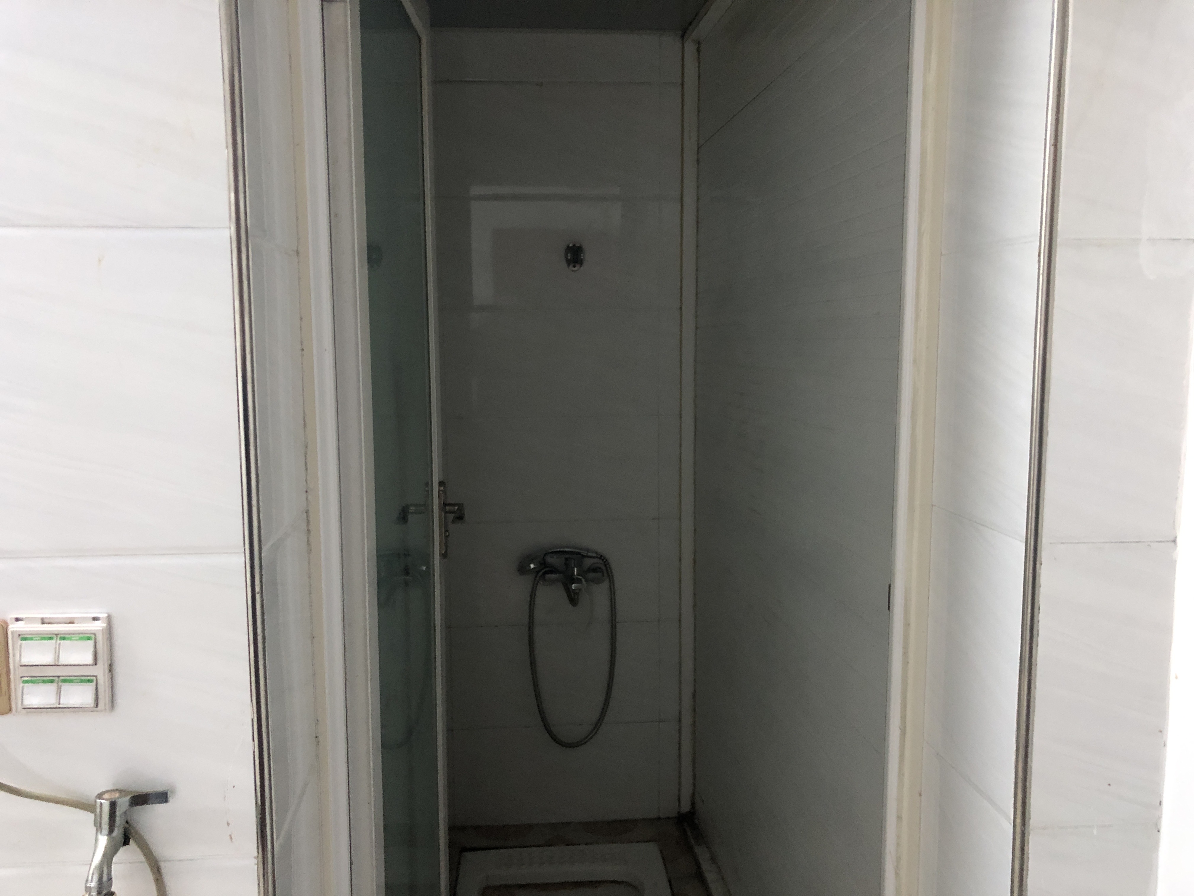 解放西路散盘 1室0厅0卫 800.0元/月 解放西路散盘 1室0厅0卫 800.0元/月室内图