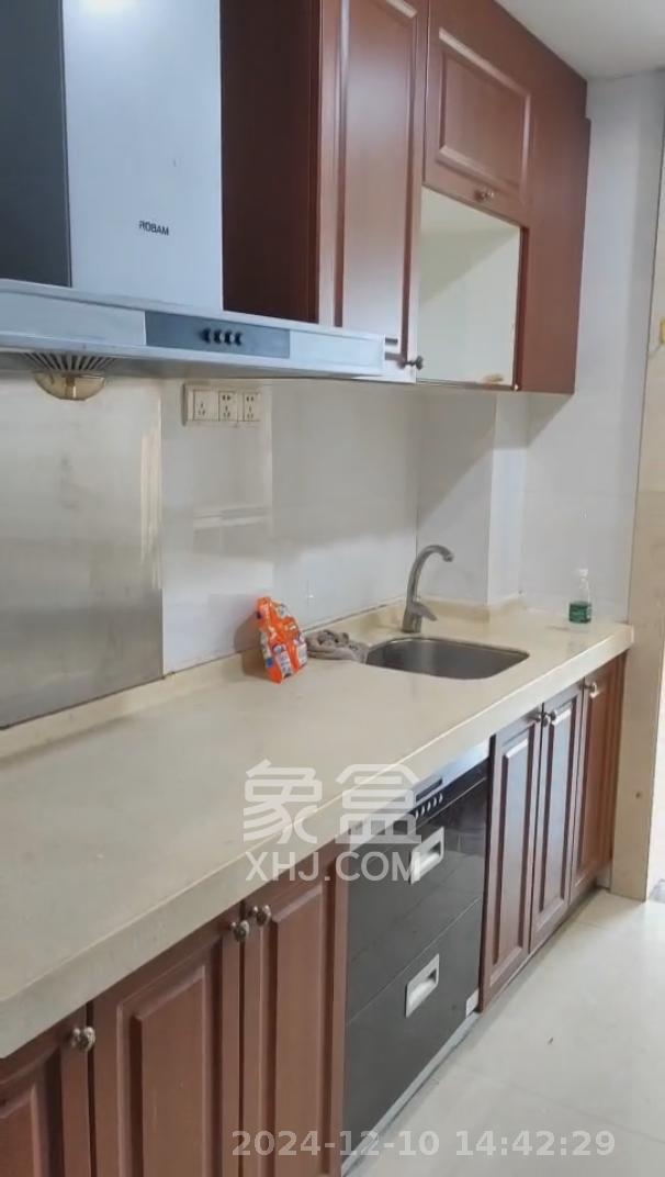 恒大华府  1室1厅1卫    1300.0元/月室内图