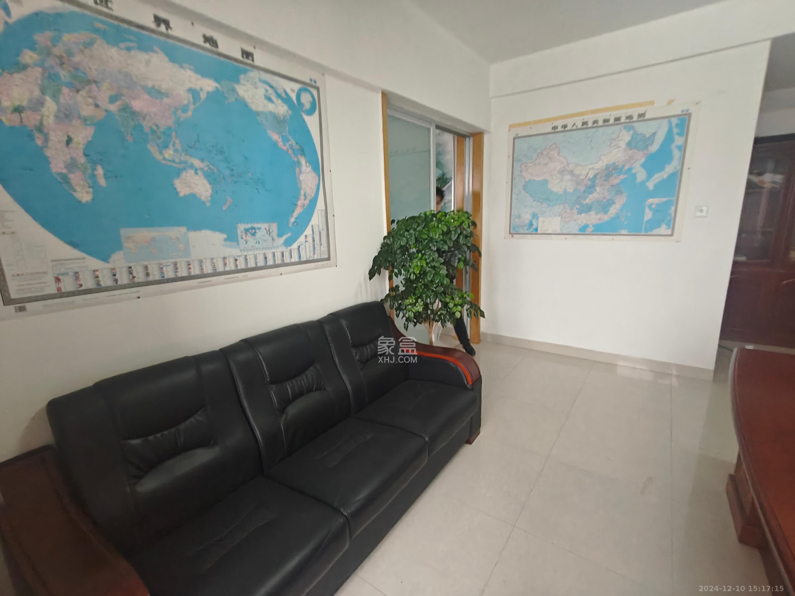 观湖公寓  1室1厅1卫    2300.0元/月 观湖公寓  1室1厅1卫    2300.0元/月室内图